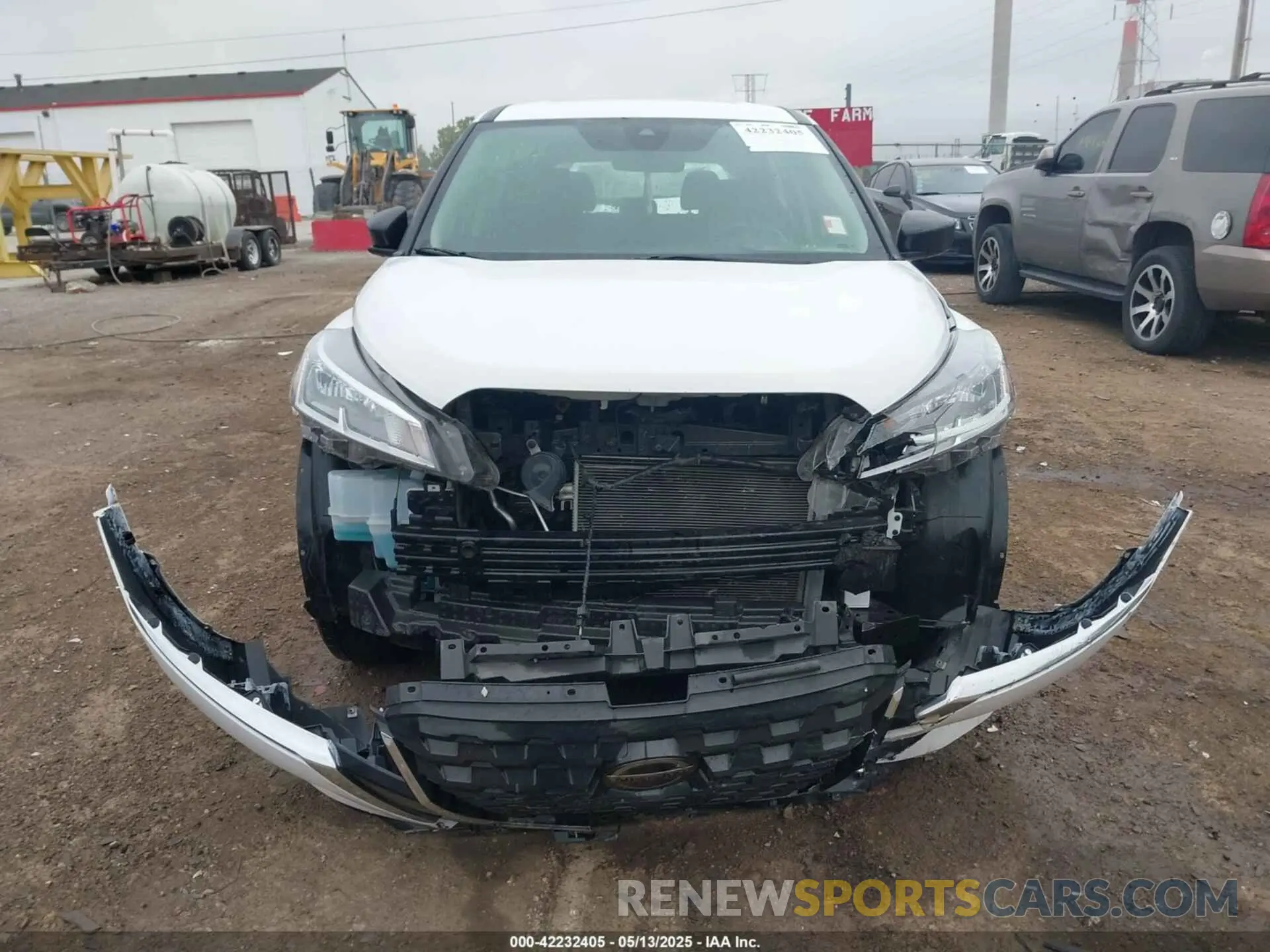 12 Photograph of a damaged car 3N1CP5BV1ML471567 NISSAN KICKS 2021