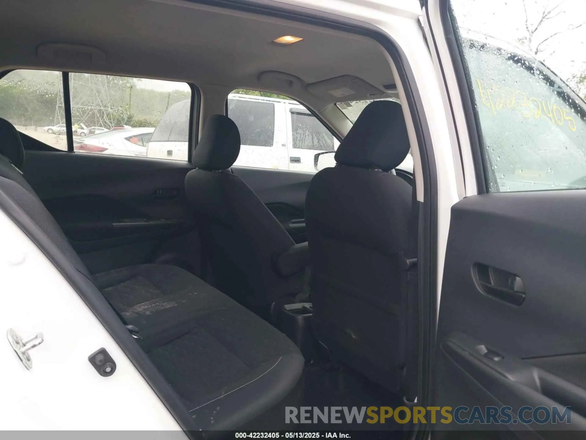 8 Photograph of a damaged car 3N1CP5BV1ML471567 NISSAN KICKS 2021