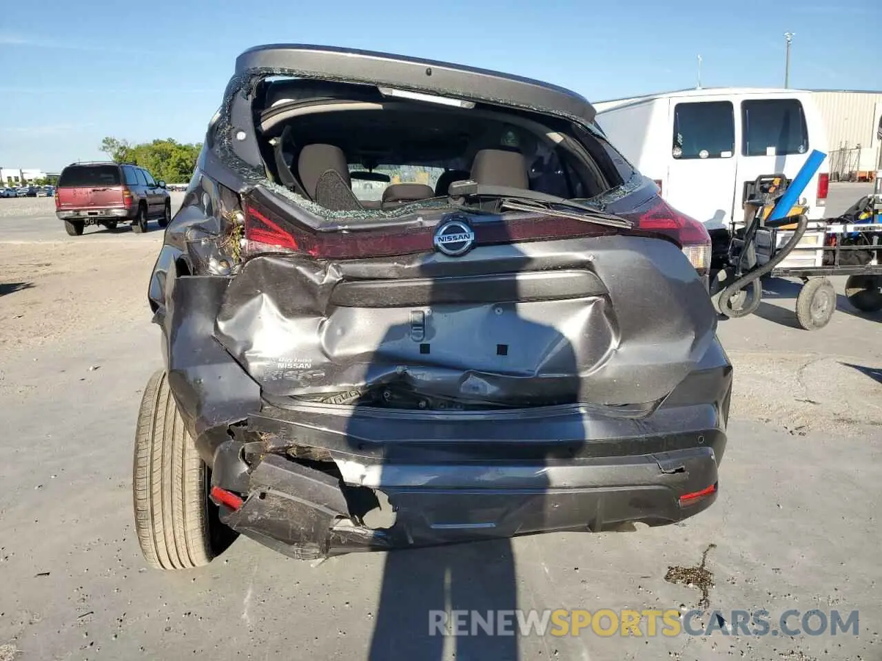 6 Photograph of a damaged car 3N1CP5BV1ML476980 NISSAN KICKS 2021