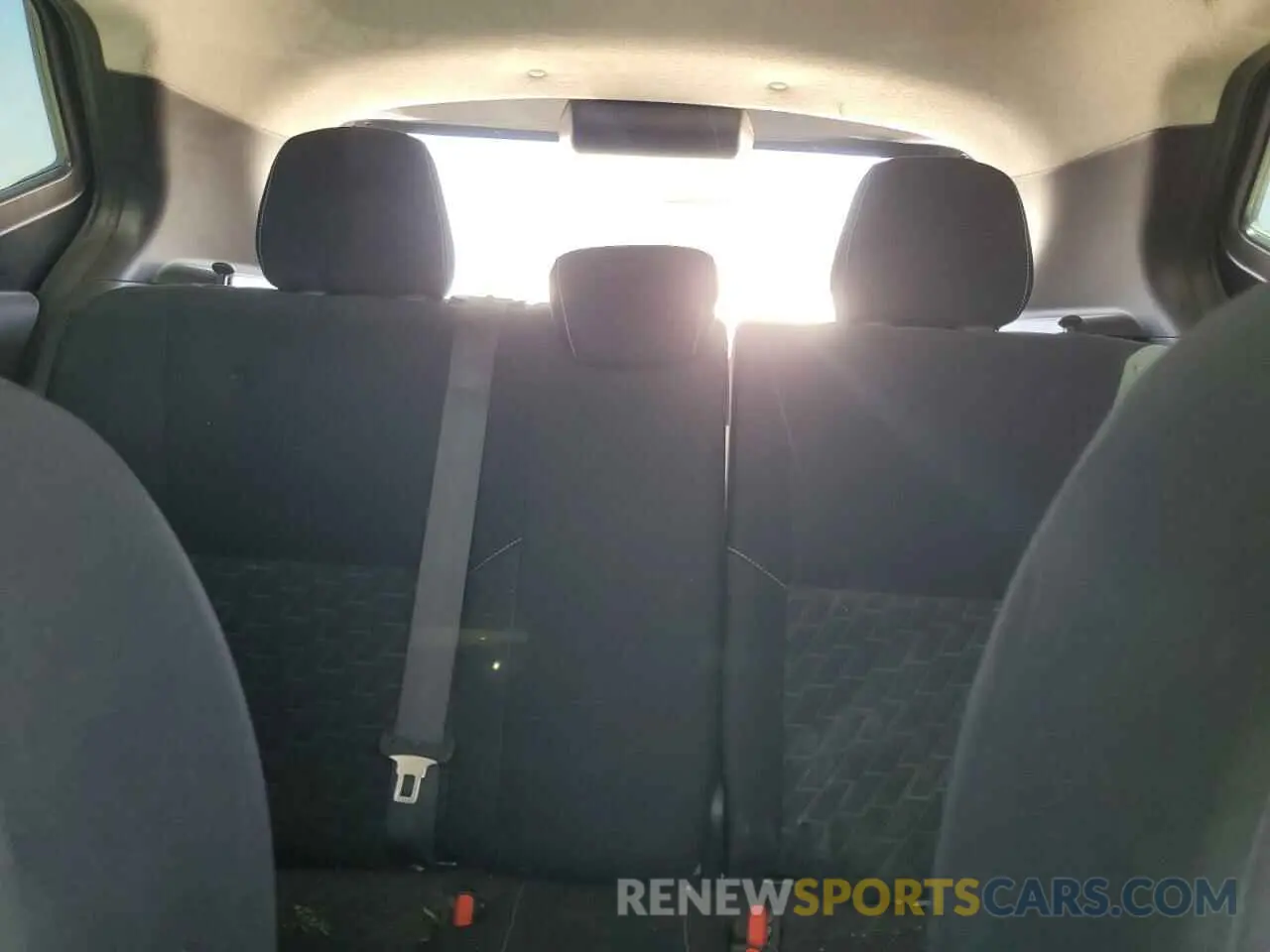 10 Photograph of a damaged car 3N1CP5BV1ML526616 NISSAN KICKS 2021