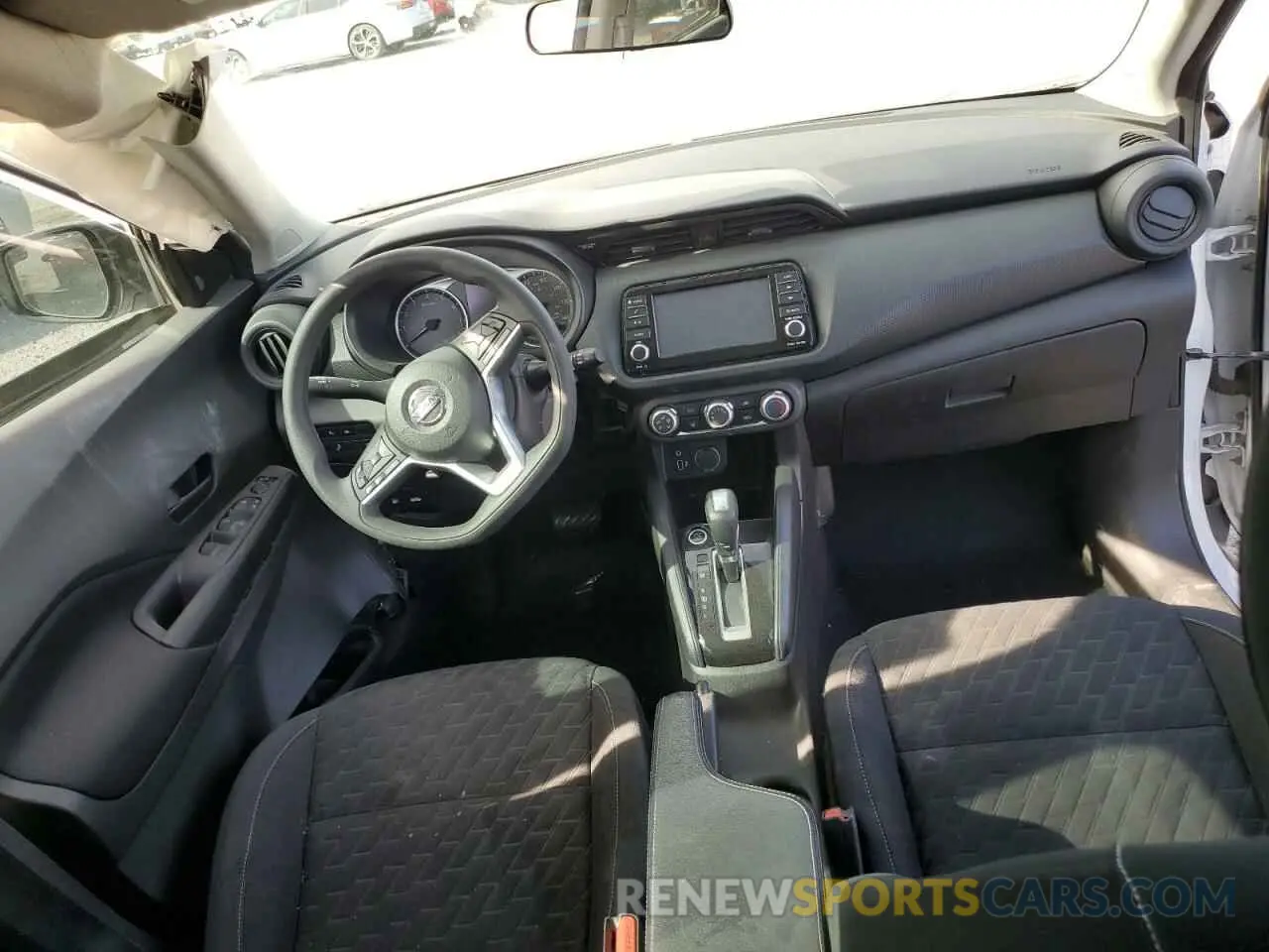8 Photograph of a damaged car 3N1CP5BV1ML529192 NISSAN KICKS 2021