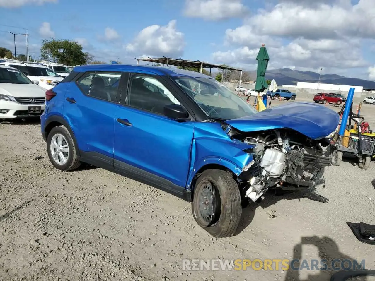 4 Photograph of a damaged car 3N1CP5BV1ML554433 NISSAN KICKS 2021