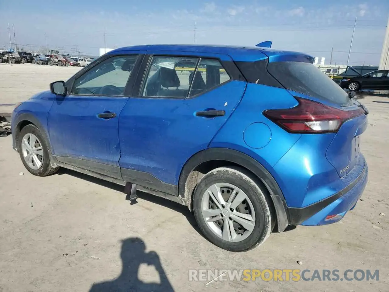 2 Photograph of a damaged car 3N1CP5BV1ML565674 NISSAN KICKS 2021