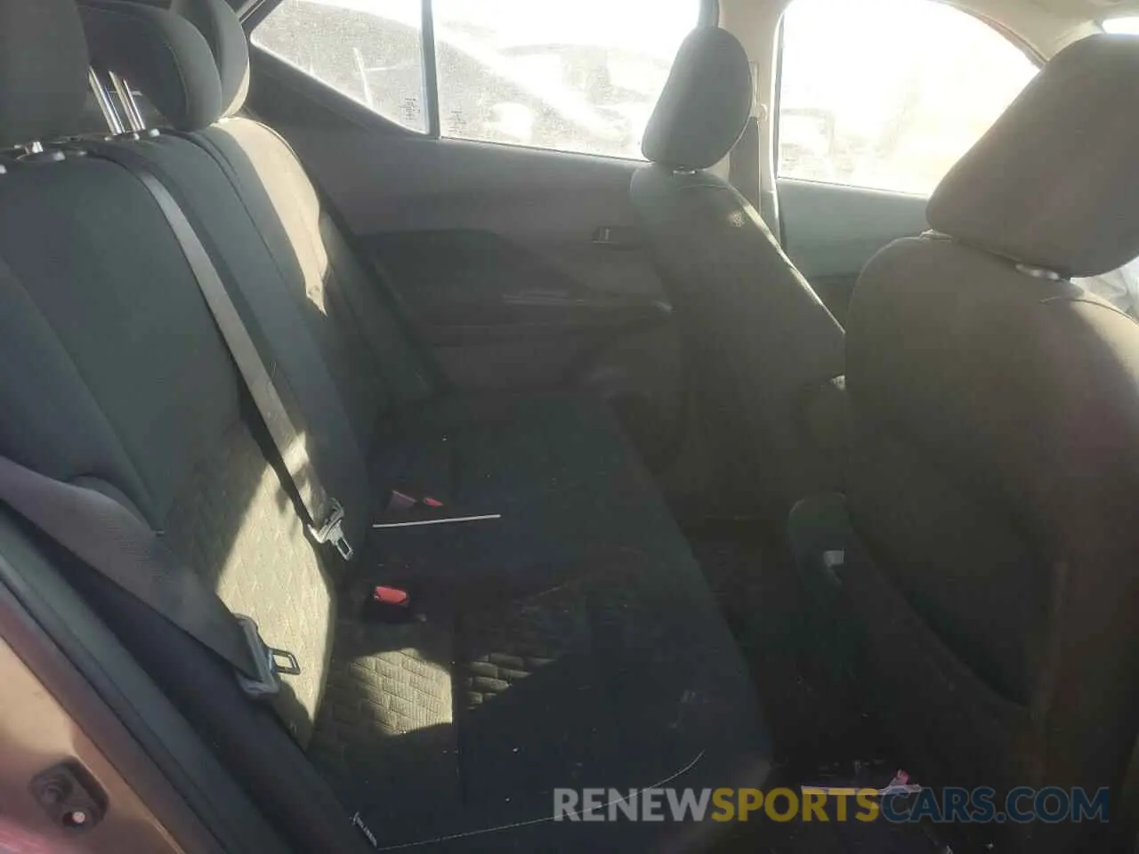 11 Photograph of a damaged car 3N1CP5BV2ML469181 NISSAN KICKS 2021