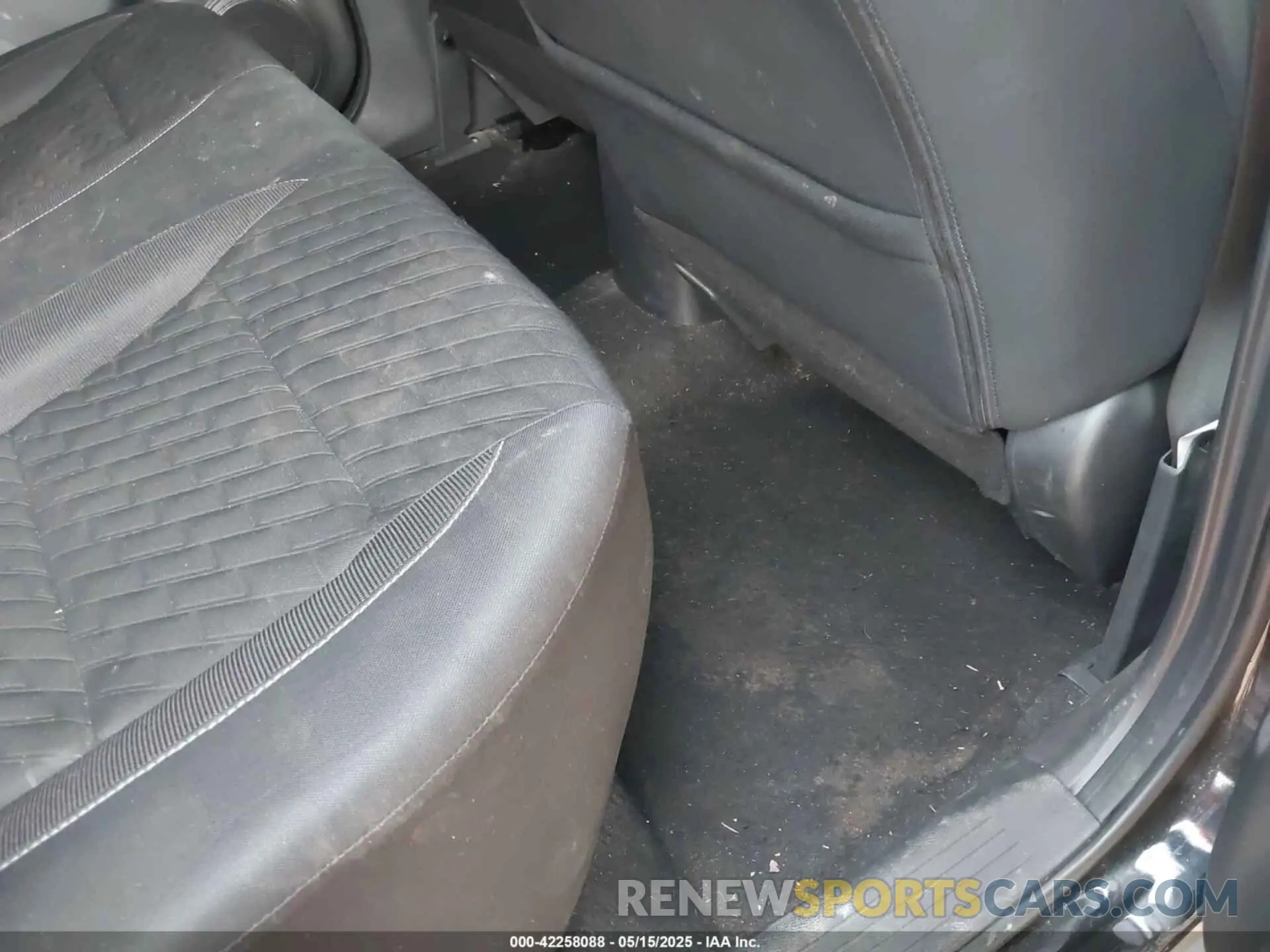 8 Photograph of a damaged car 3N1CP5BV2ML476289 NISSAN KICKS 2021