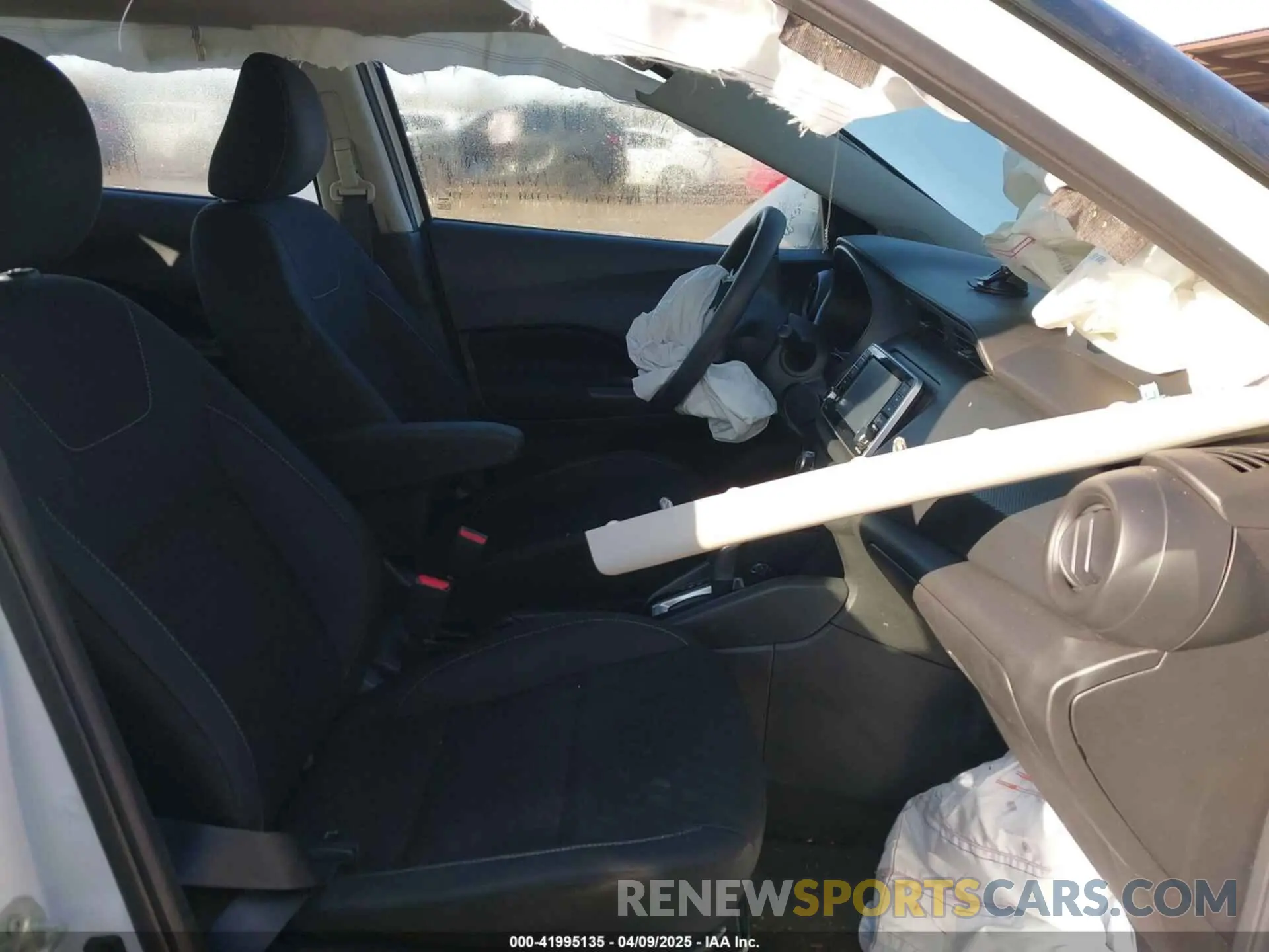5 Photograph of a damaged car 3N1CP5BV2ML483629 NISSAN KICKS 2021