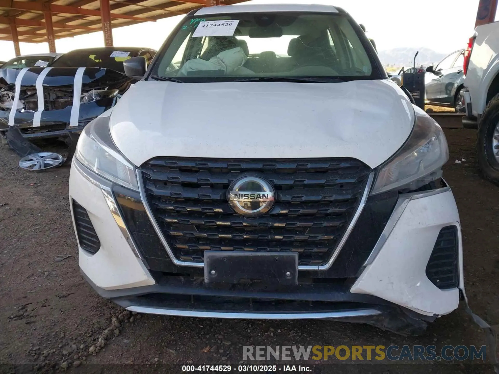 13 Photograph of a damaged car 3N1CP5BV2ML504365 NISSAN KICKS 2021
