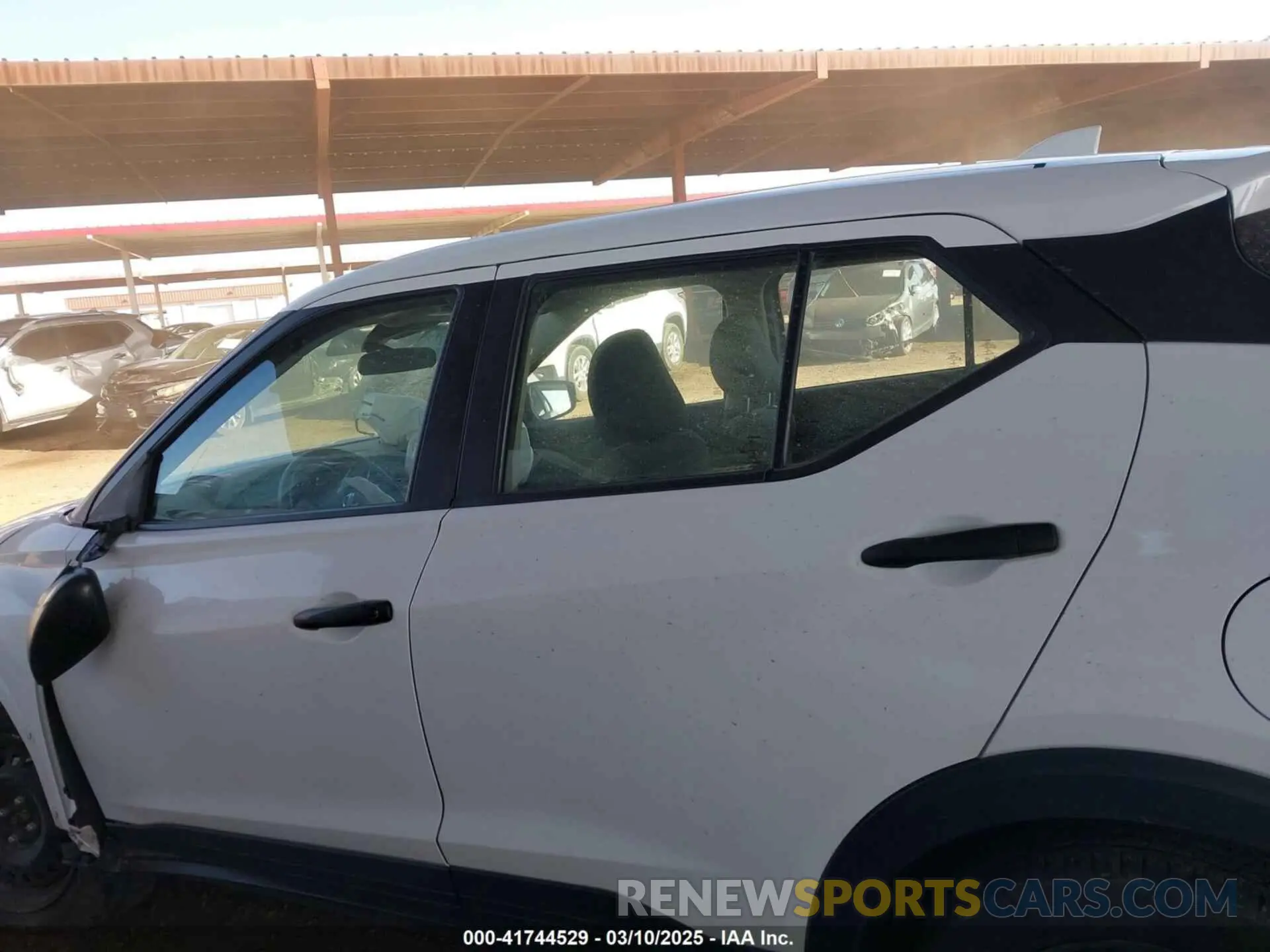 15 Photograph of a damaged car 3N1CP5BV2ML504365 NISSAN KICKS 2021