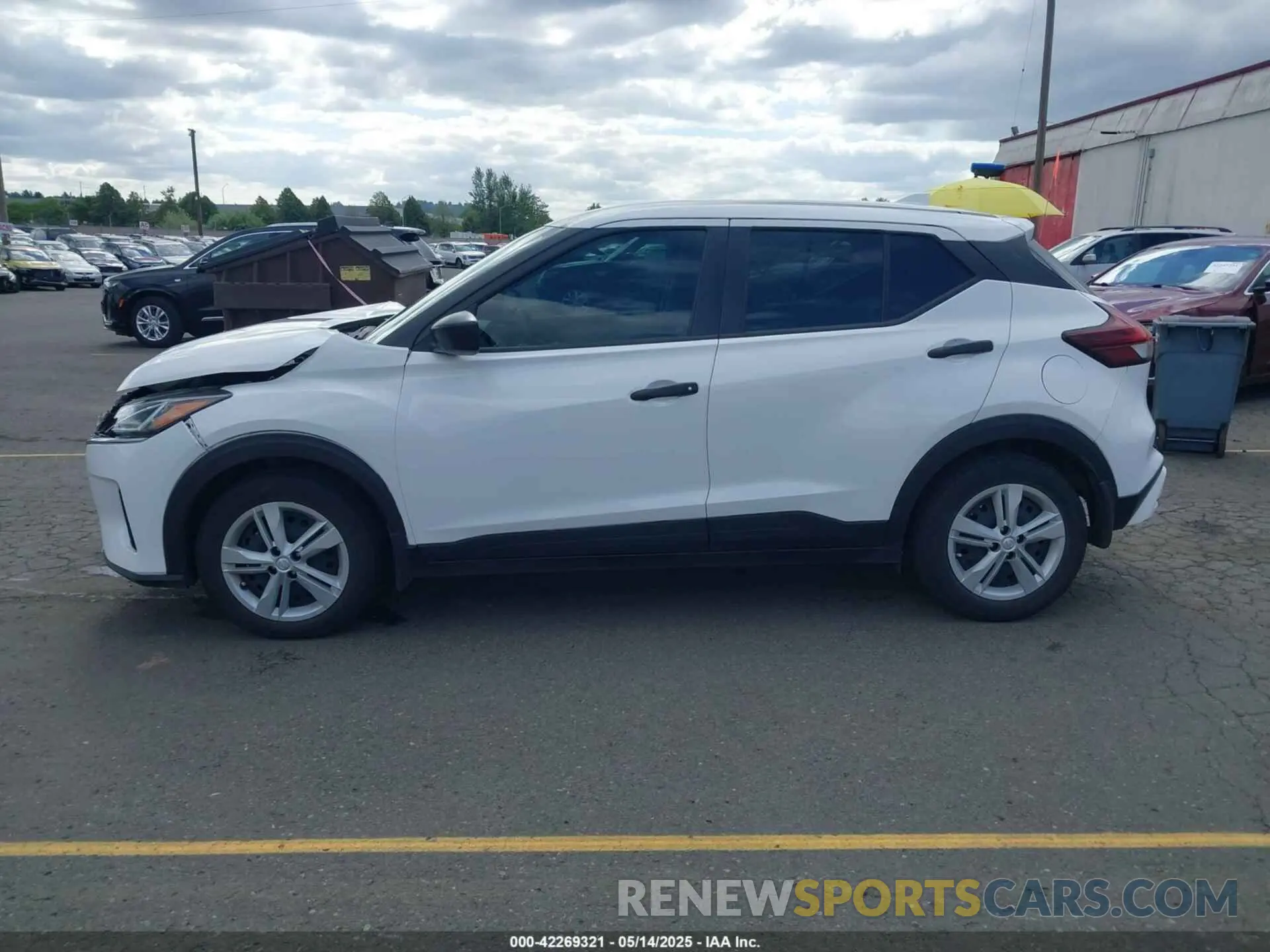 14 Photograph of a damaged car 3N1CP5BV2ML508884 NISSAN KICKS 2021