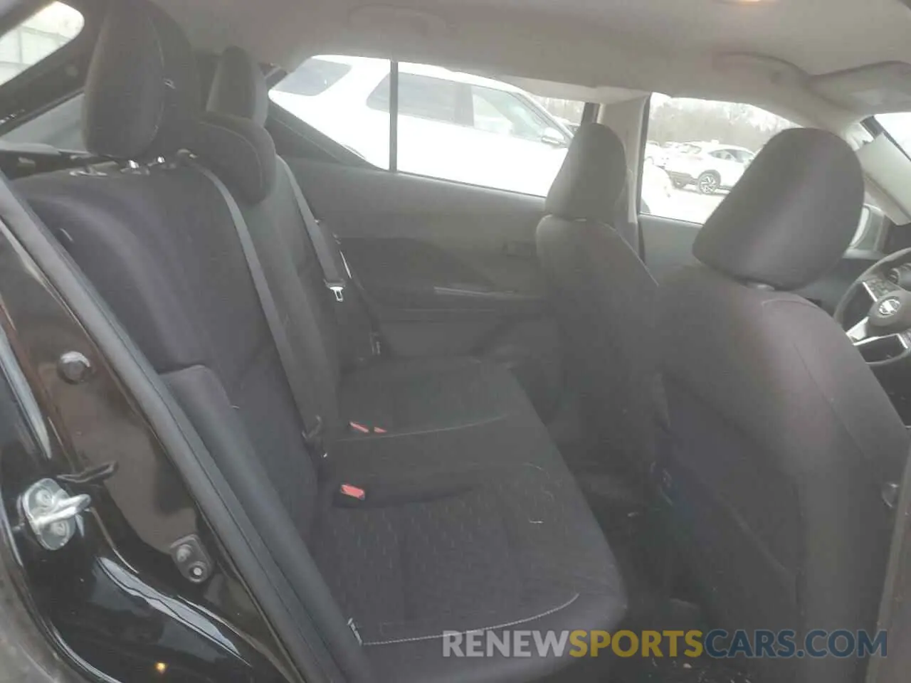 11 Photograph of a damaged car 3N1CP5BV2ML515771 NISSAN KICKS 2021