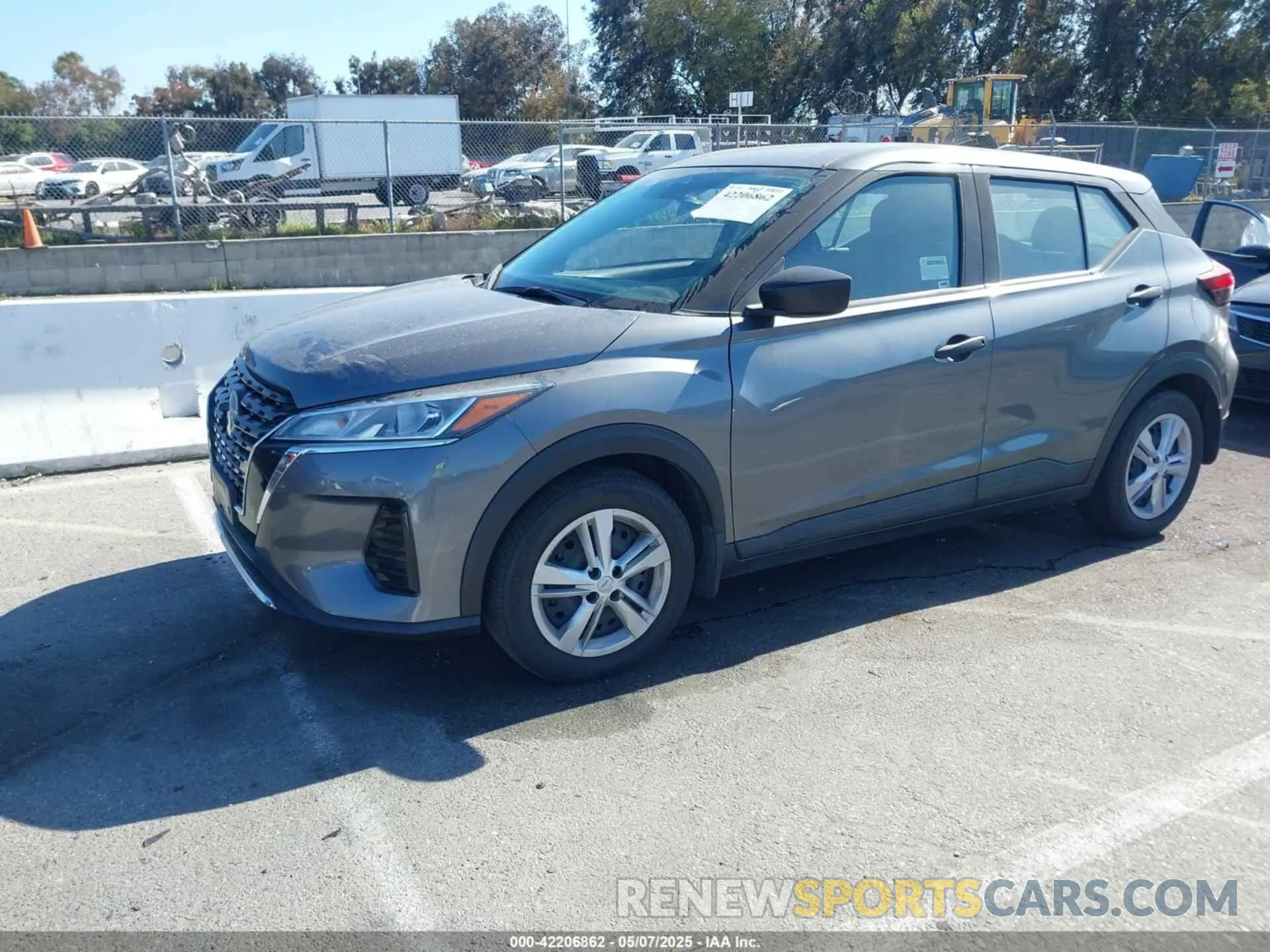 2 Photograph of a damaged car 3N1CP5BV2ML528505 NISSAN KICKS 2021