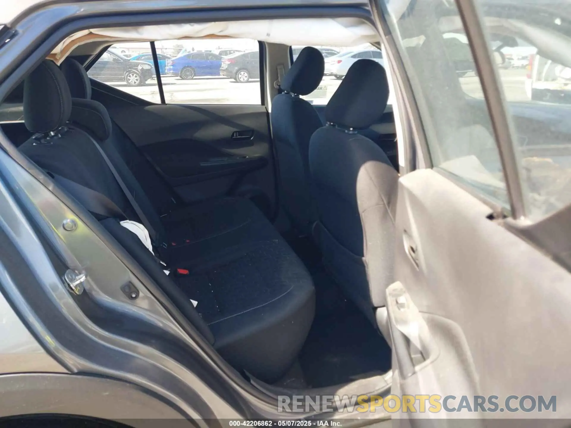 8 Photograph of a damaged car 3N1CP5BV2ML528505 NISSAN KICKS 2021