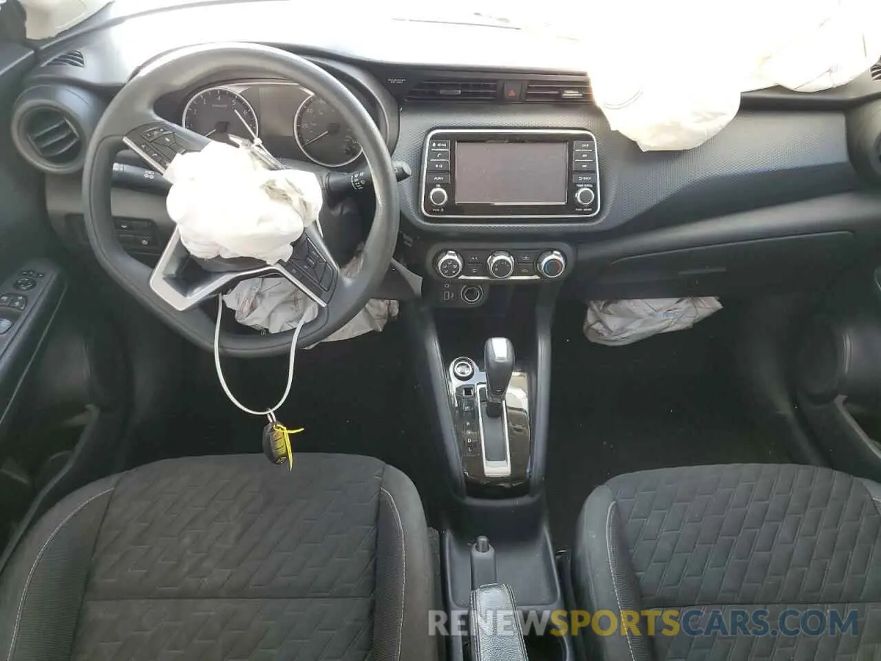 8 Photograph of a damaged car 3N1CP5BV3ML492758 NISSAN KICKS 2021