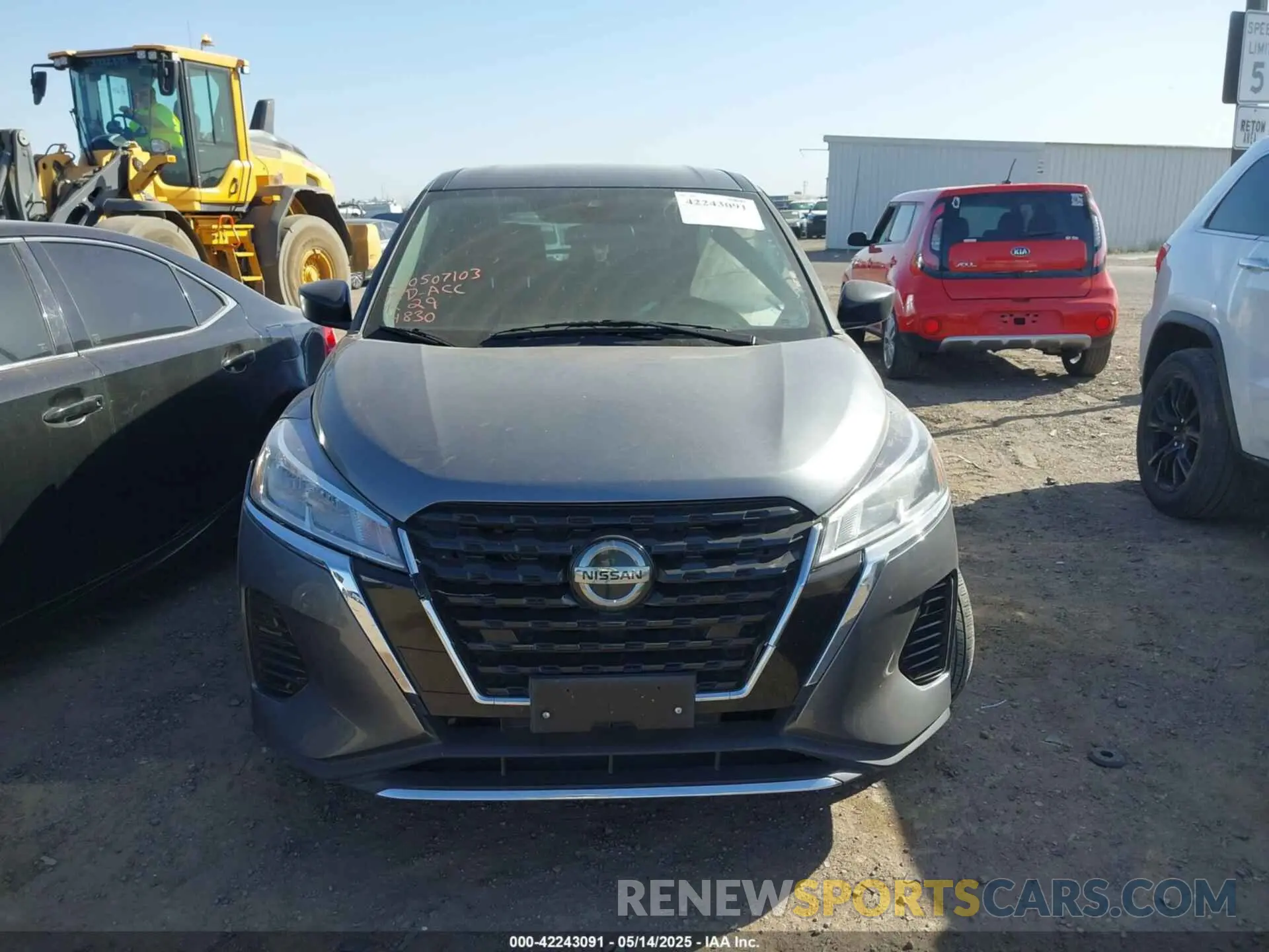12 Photograph of a damaged car 3N1CP5BV3ML504830 NISSAN KICKS 2021