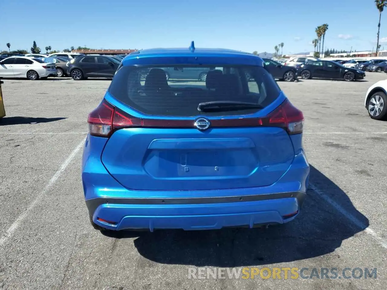 6 Photograph of a damaged car 3N1CP5BV3ML520154 NISSAN KICKS 2021
