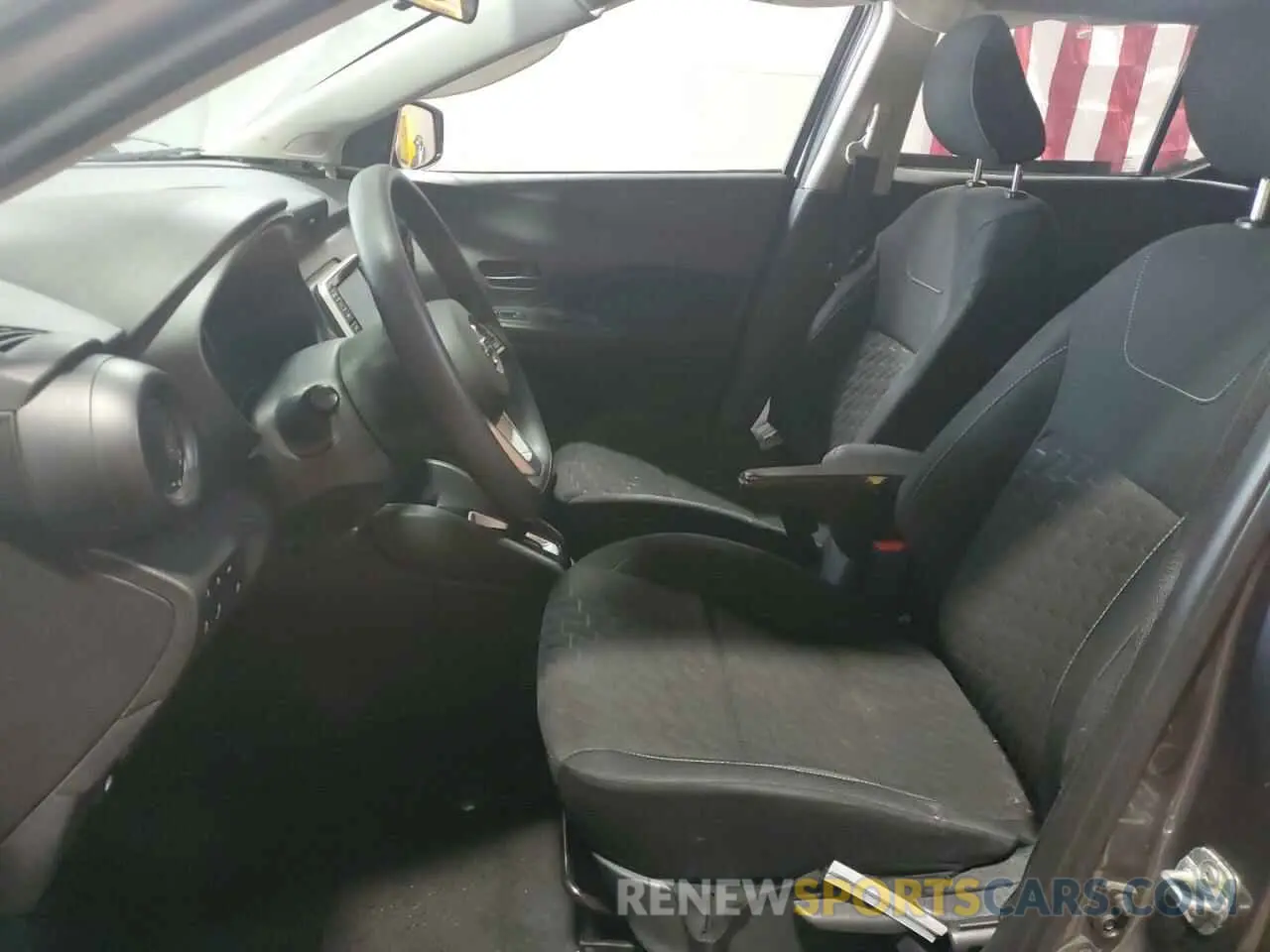 7 Photograph of a damaged car 3N1CP5BV3ML521918 NISSAN KICKS 2021