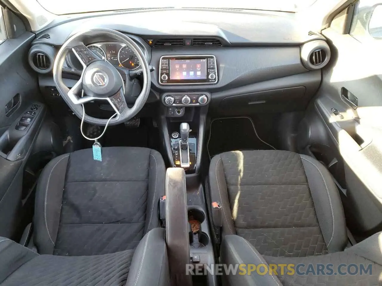 8 Photograph of a damaged car 3N1CP5BV3ML524088 NISSAN KICKS 2021