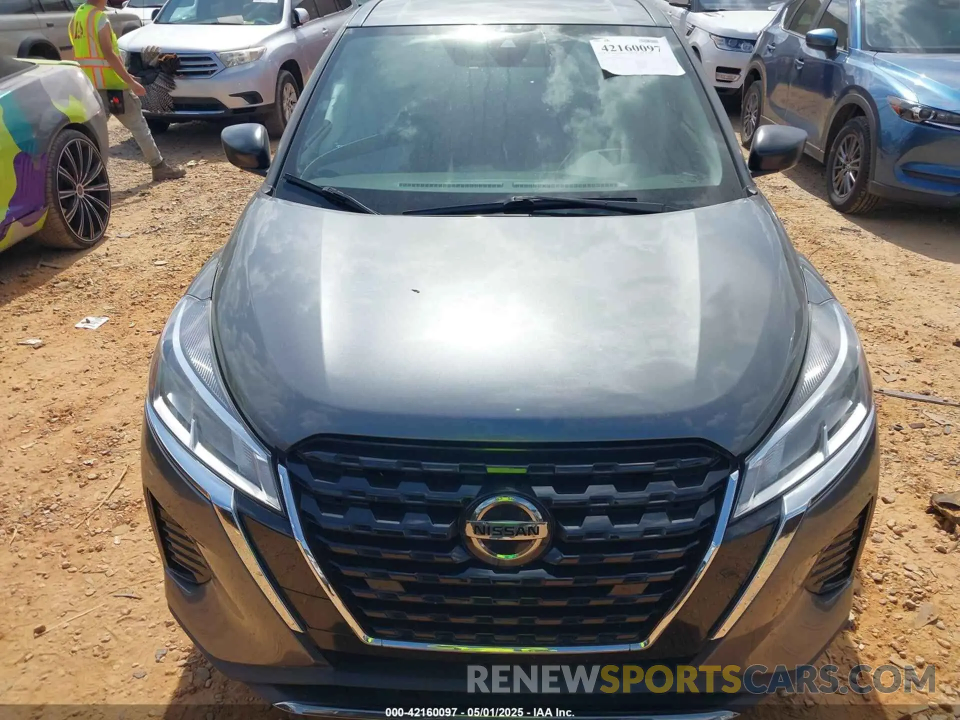 12 Photograph of a damaged car 3N1CP5BV3ML537164 NISSAN KICKS 2021