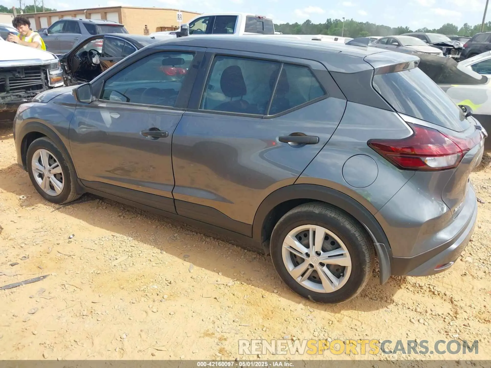 3 Photograph of a damaged car 3N1CP5BV3ML537164 NISSAN KICKS 2021