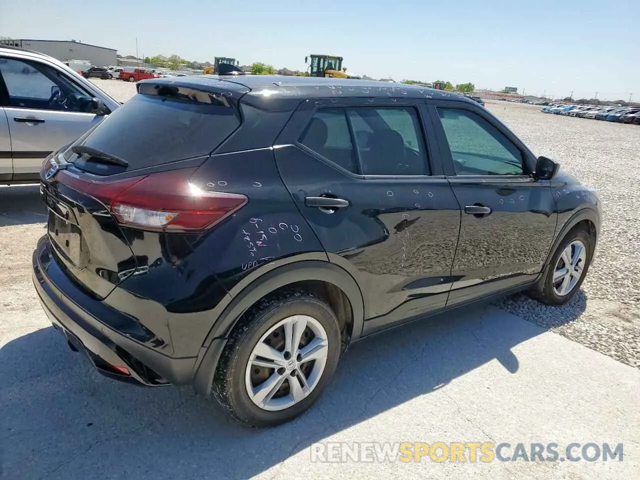 3 Photograph of a damaged car 3N1CP5BV3ML538220 NISSAN KICKS 2021