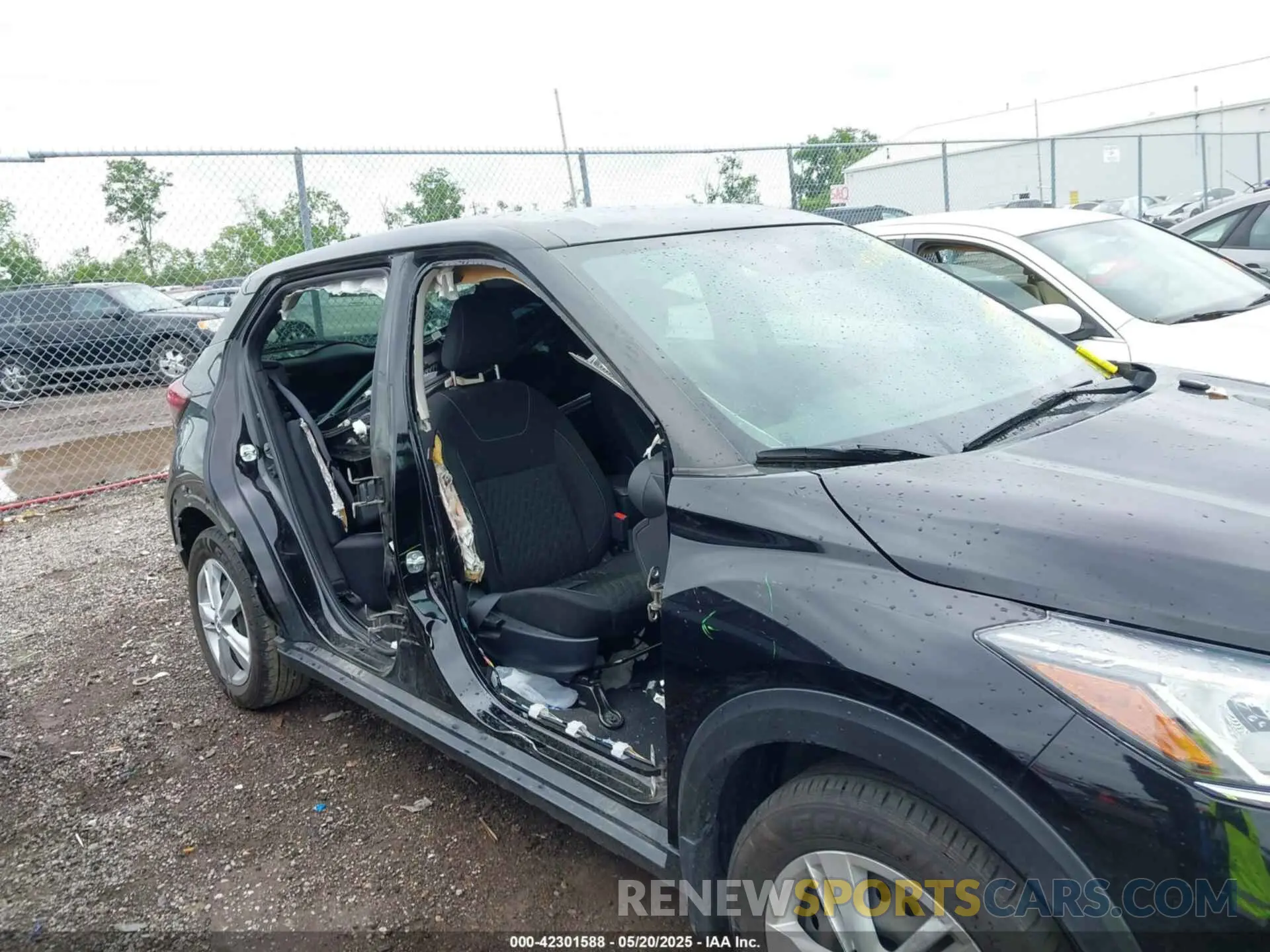 6 Photograph of a damaged car 3N1CP5BV3ML545782 NISSAN KICKS 2021