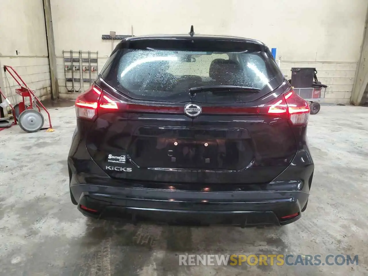 6 Photograph of a damaged car 3N1CP5BV4ML498214 NISSAN KICKS 2021