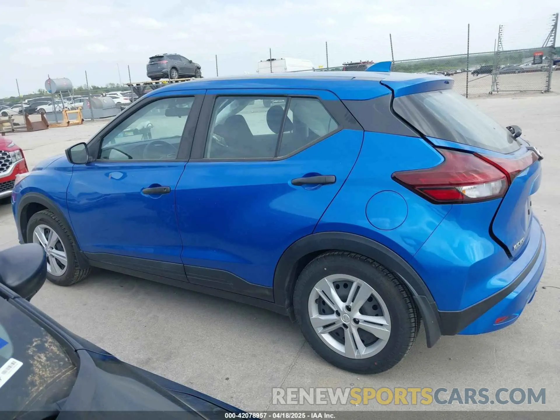 14 Photograph of a damaged car 3N1CP5BV4ML509146 NISSAN KICKS 2021