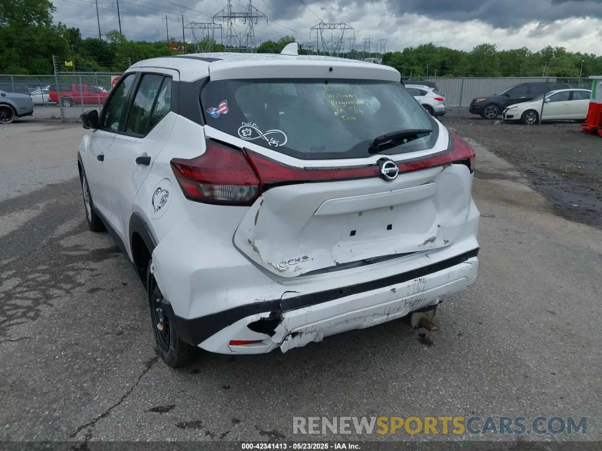 6 Photograph of a damaged car 3N1CP5BV4ML522625 NISSAN KICKS 2021