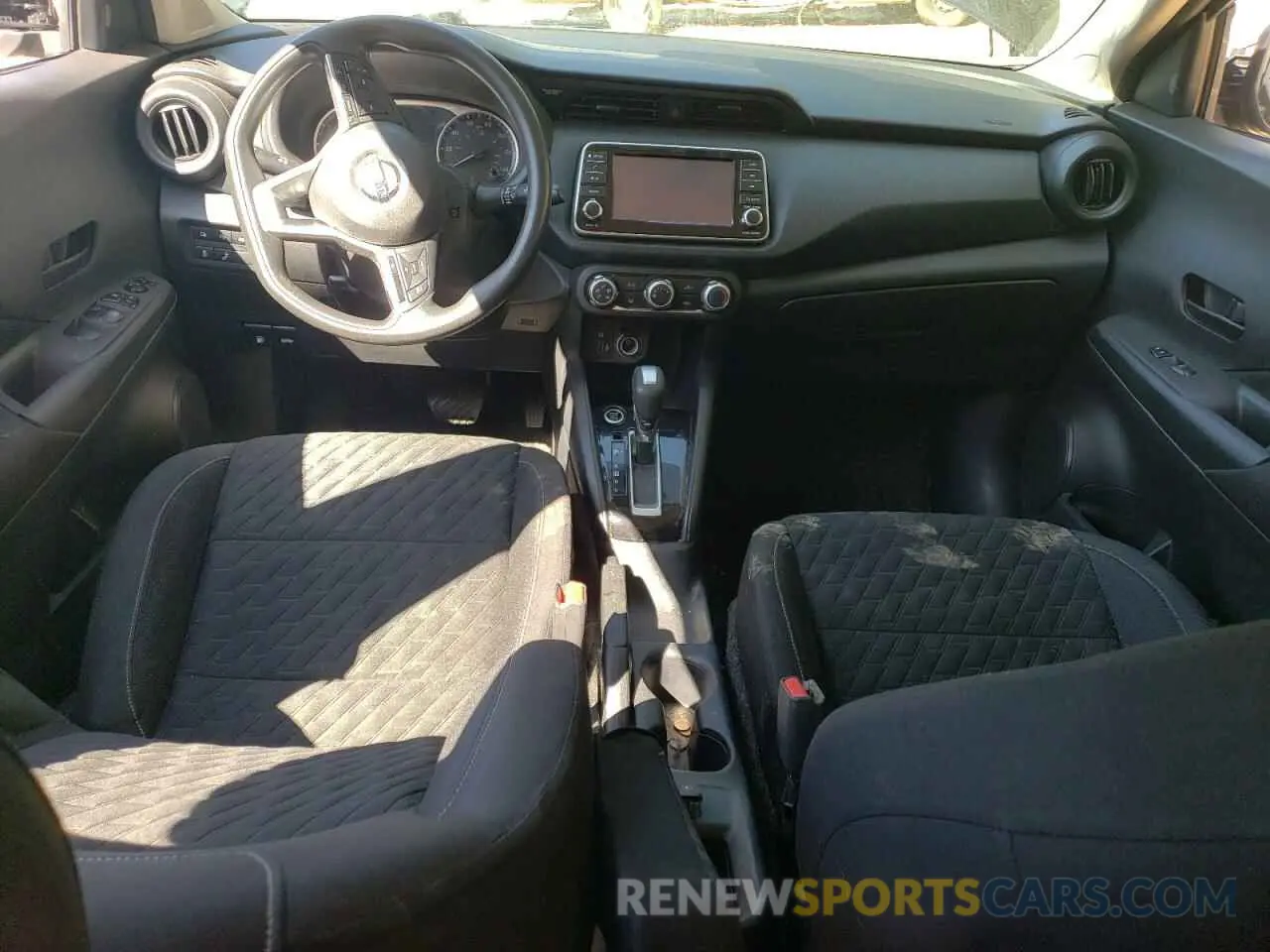 8 Photograph of a damaged car 3N1CP5BV5ML479803 NISSAN KICKS 2021
