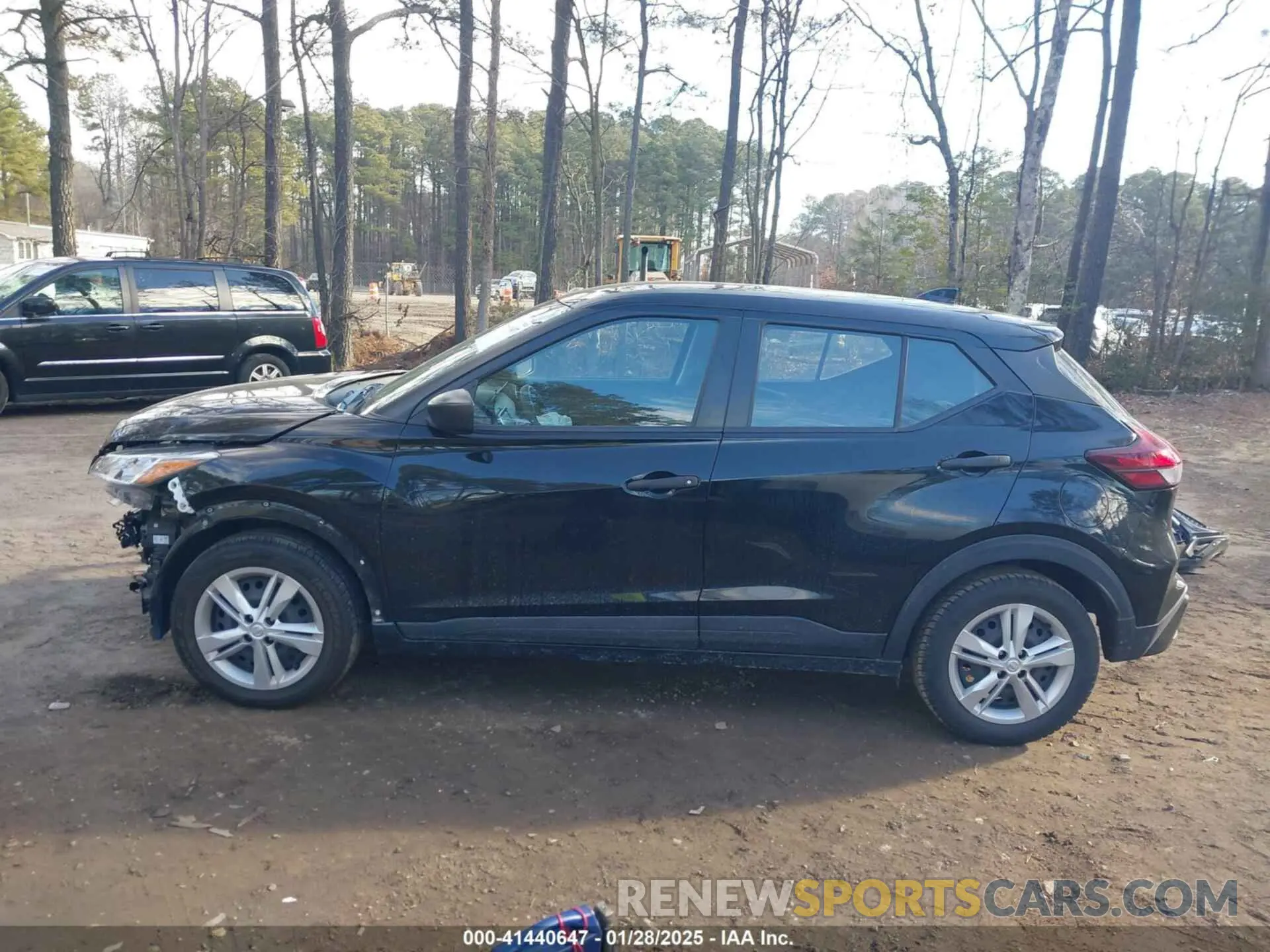 15 Photograph of a damaged car 3N1CP5BV5ML502089 NISSAN KICKS 2021