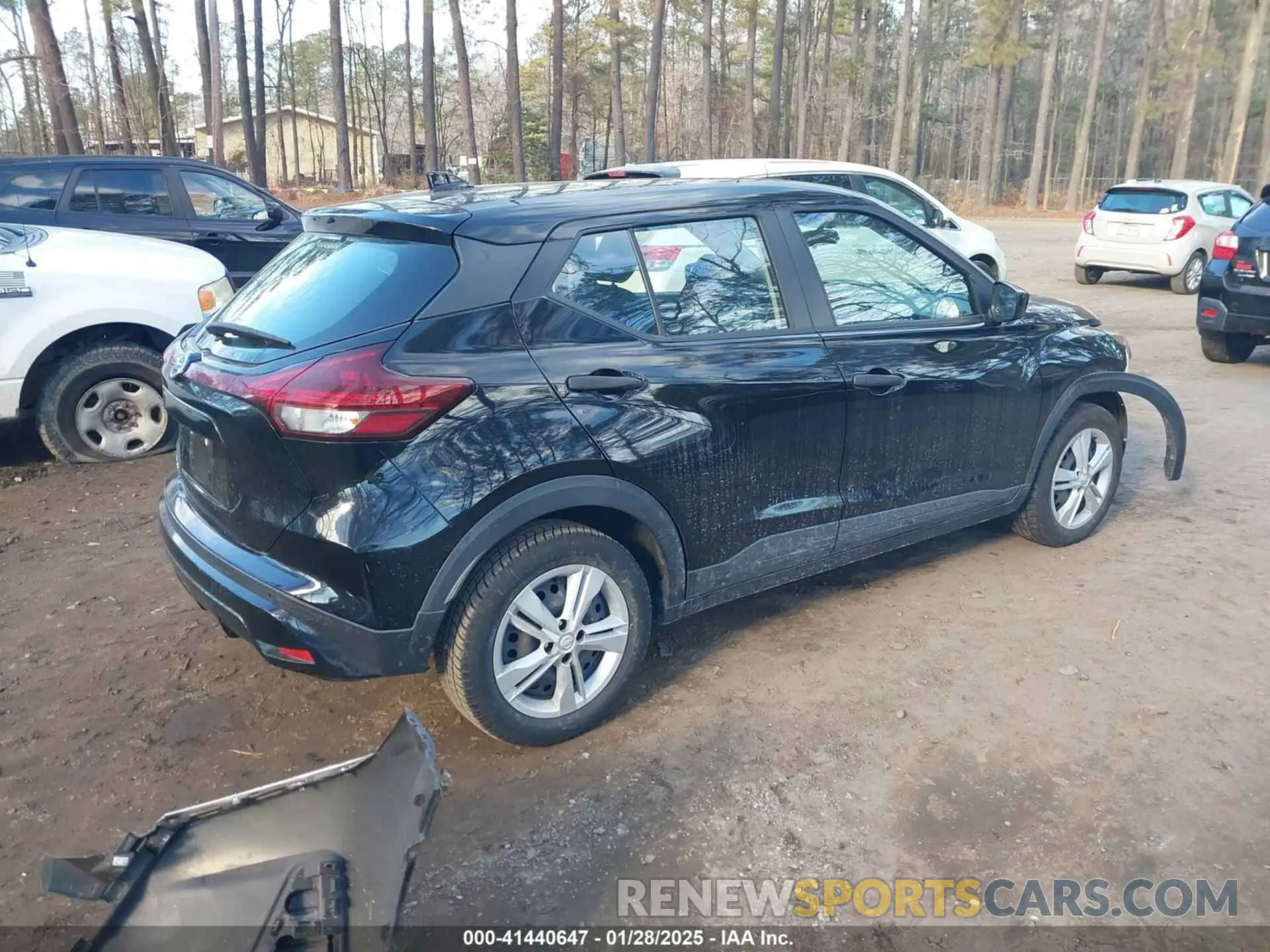 4 Photograph of a damaged car 3N1CP5BV5ML502089 NISSAN KICKS 2021