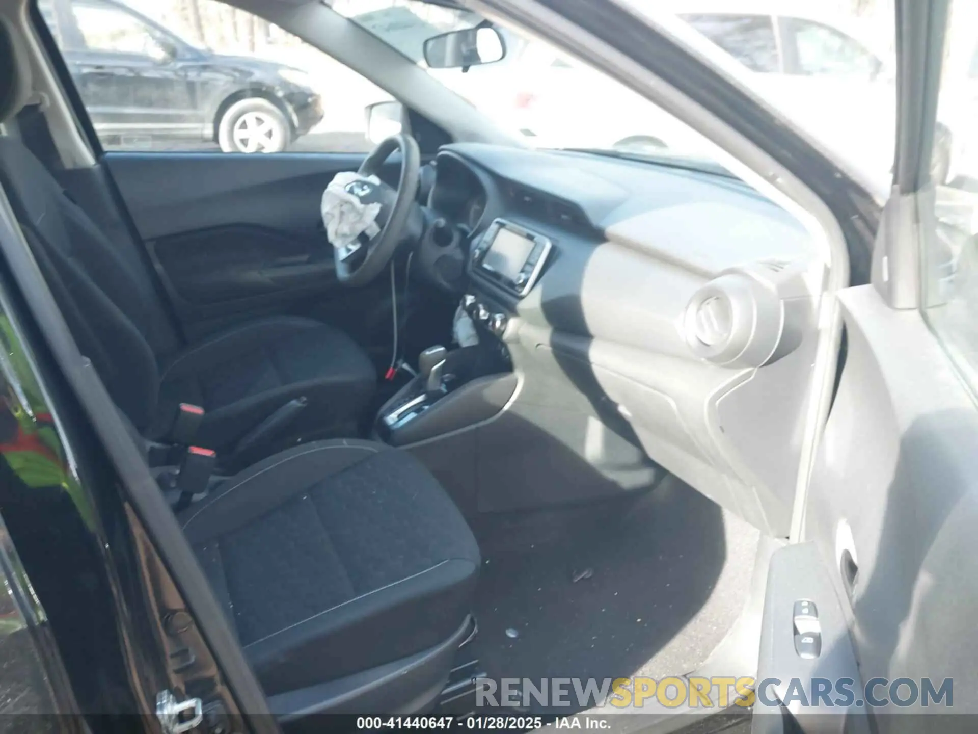 5 Photograph of a damaged car 3N1CP5BV5ML502089 NISSAN KICKS 2021