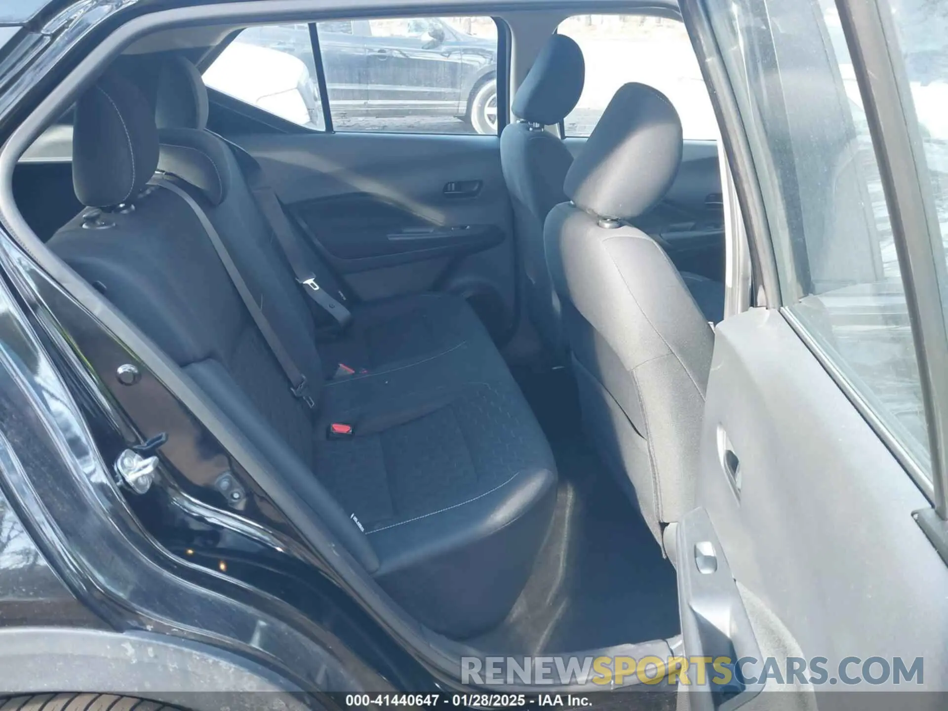 8 Photograph of a damaged car 3N1CP5BV5ML502089 NISSAN KICKS 2021