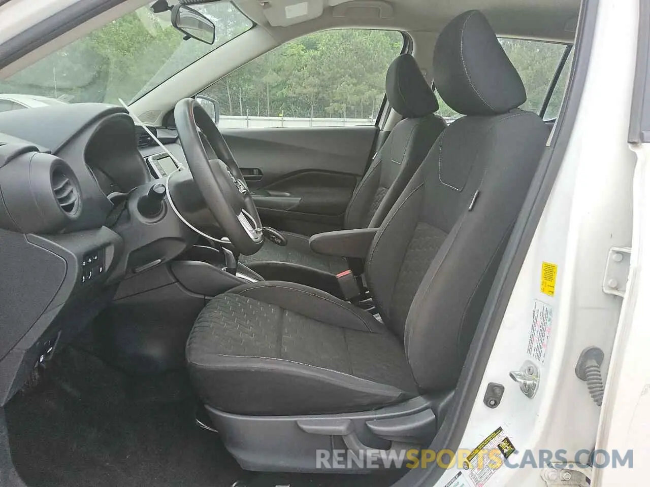 7 Photograph of a damaged car 3N1CP5BV5ML504764 NISSAN KICKS 2021