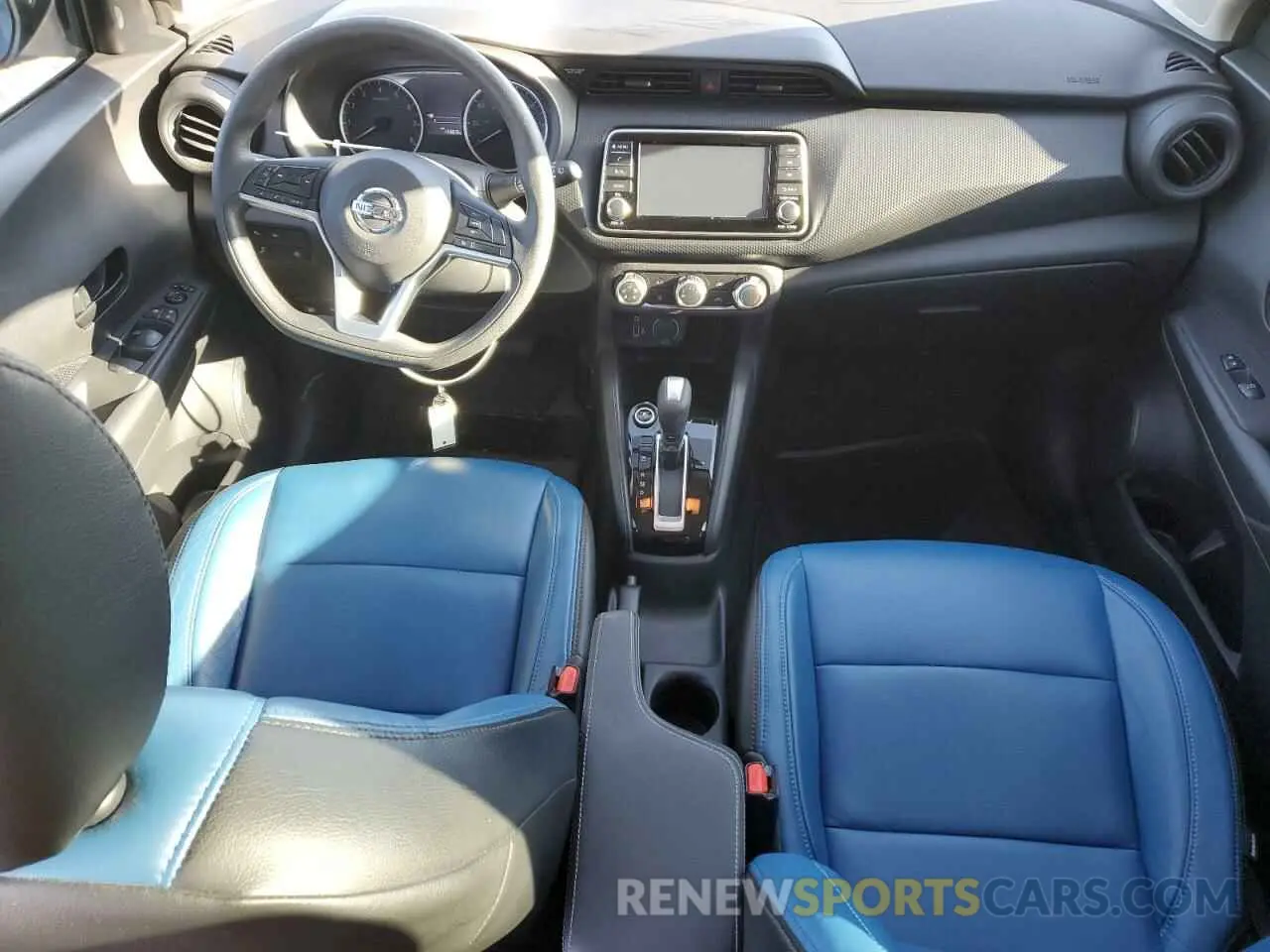 8 Photograph of a damaged car 3N1CP5BV5ML541149 NISSAN KICKS 2021