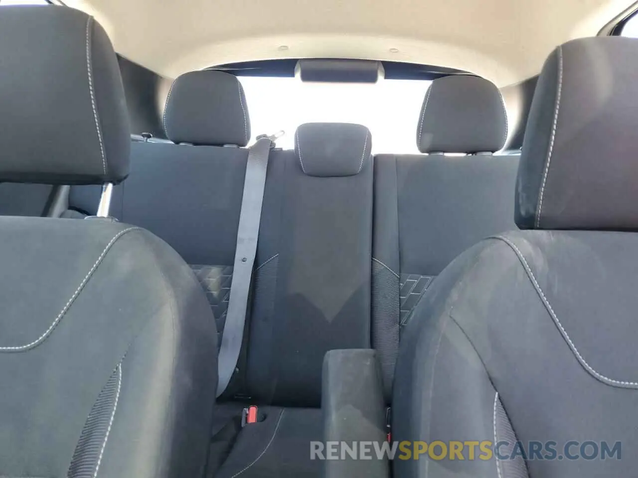 10 Photograph of a damaged car 3N1CP5BV6ML464470 NISSAN KICKS 2021