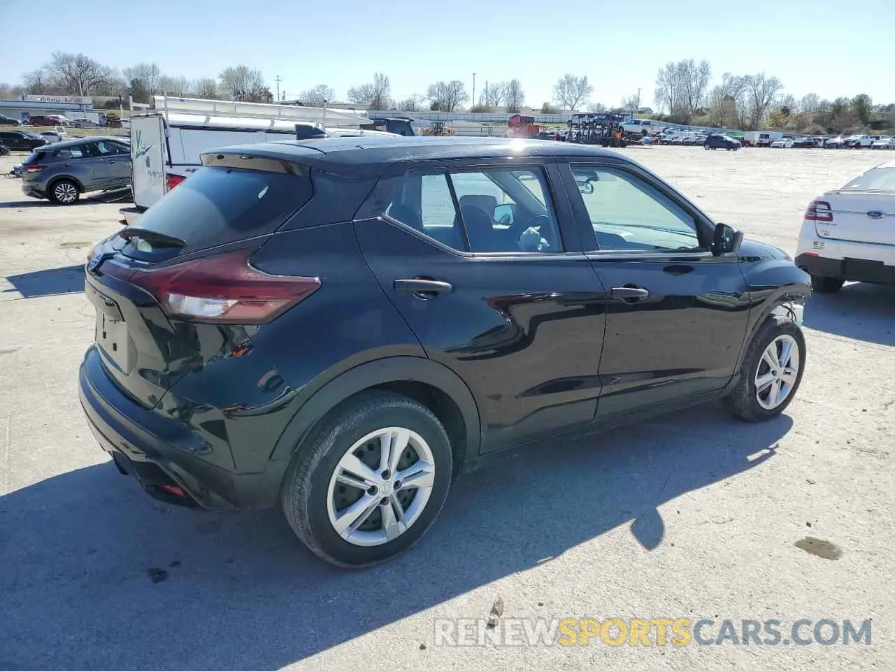 3 Photograph of a damaged car 3N1CP5BV6ML464470 NISSAN KICKS 2021