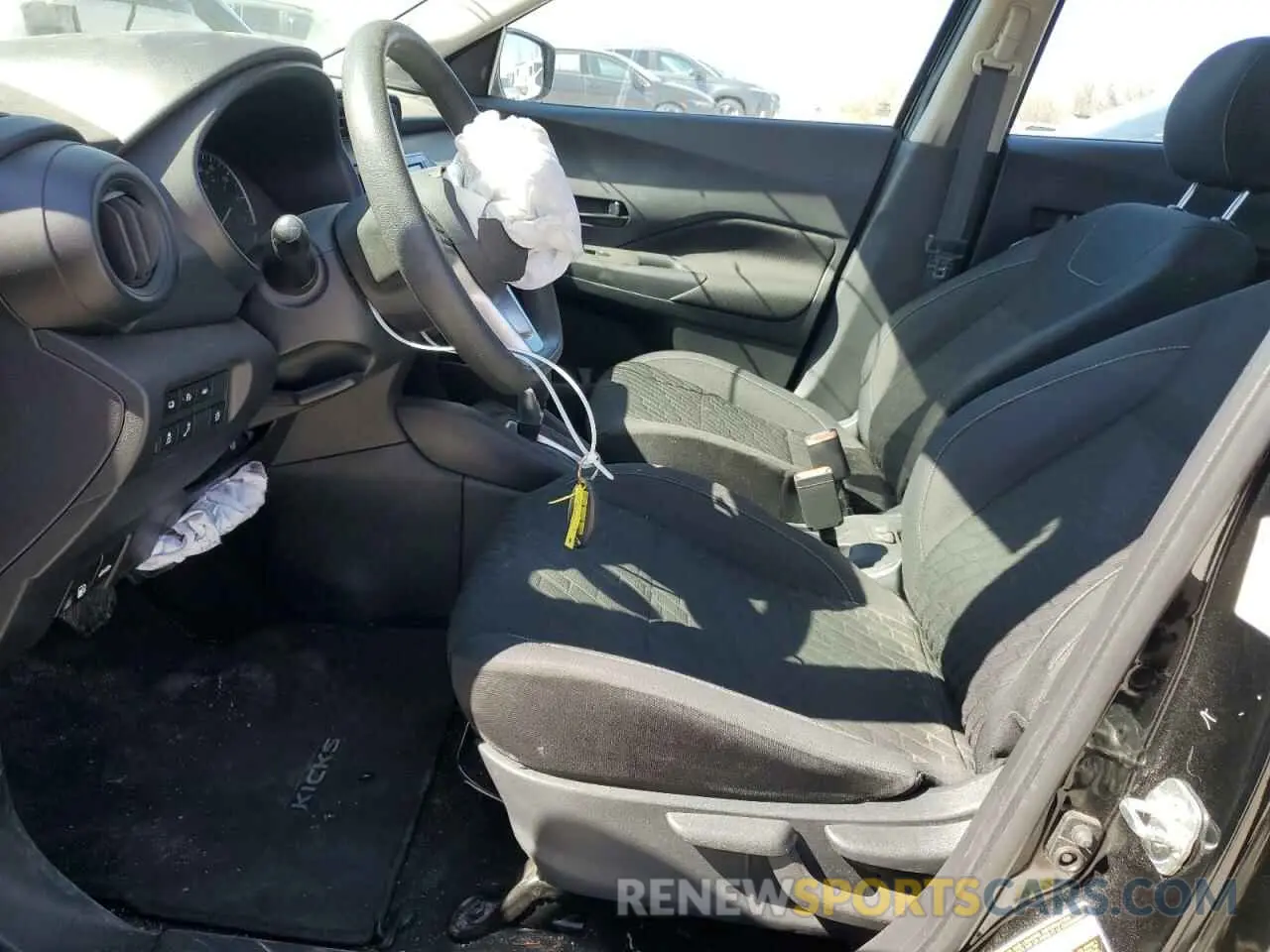 7 Photograph of a damaged car 3N1CP5BV6ML464470 NISSAN KICKS 2021