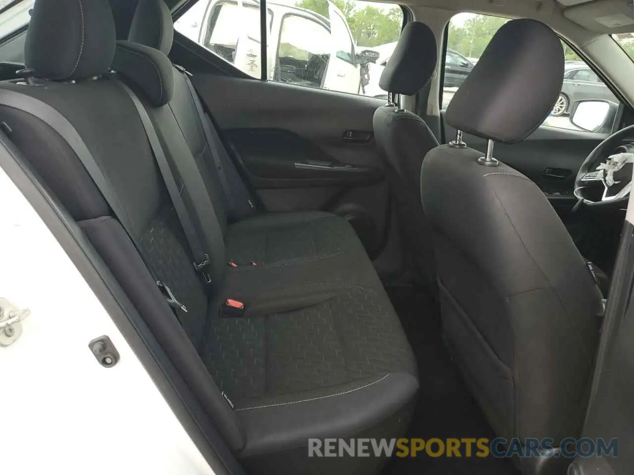 11 Photograph of a damaged car 3N1CP5BV6ML489384 NISSAN KICKS 2021