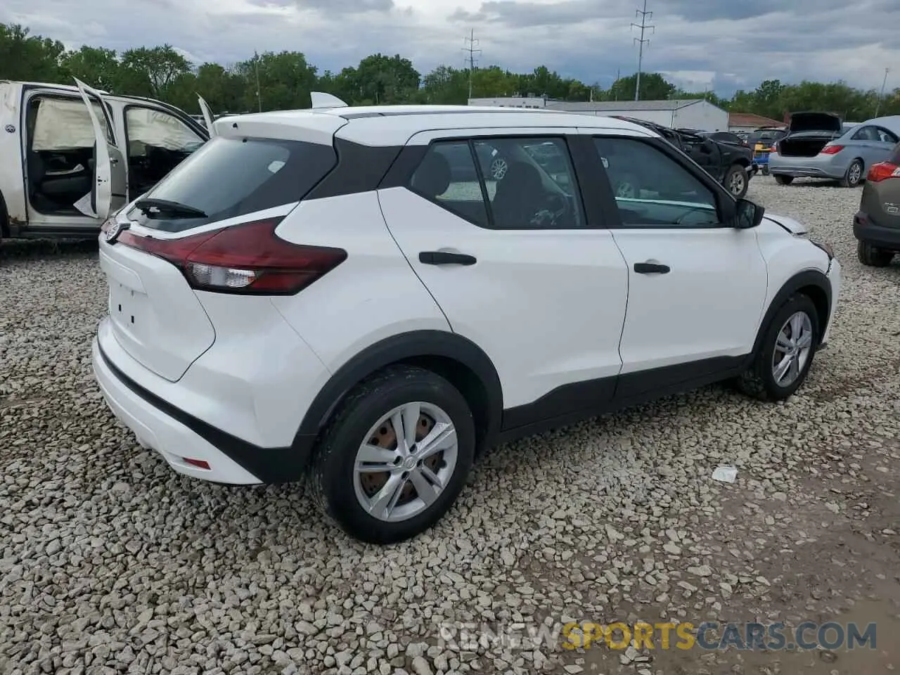 3 Photograph of a damaged car 3N1CP5BV6ML489384 NISSAN KICKS 2021