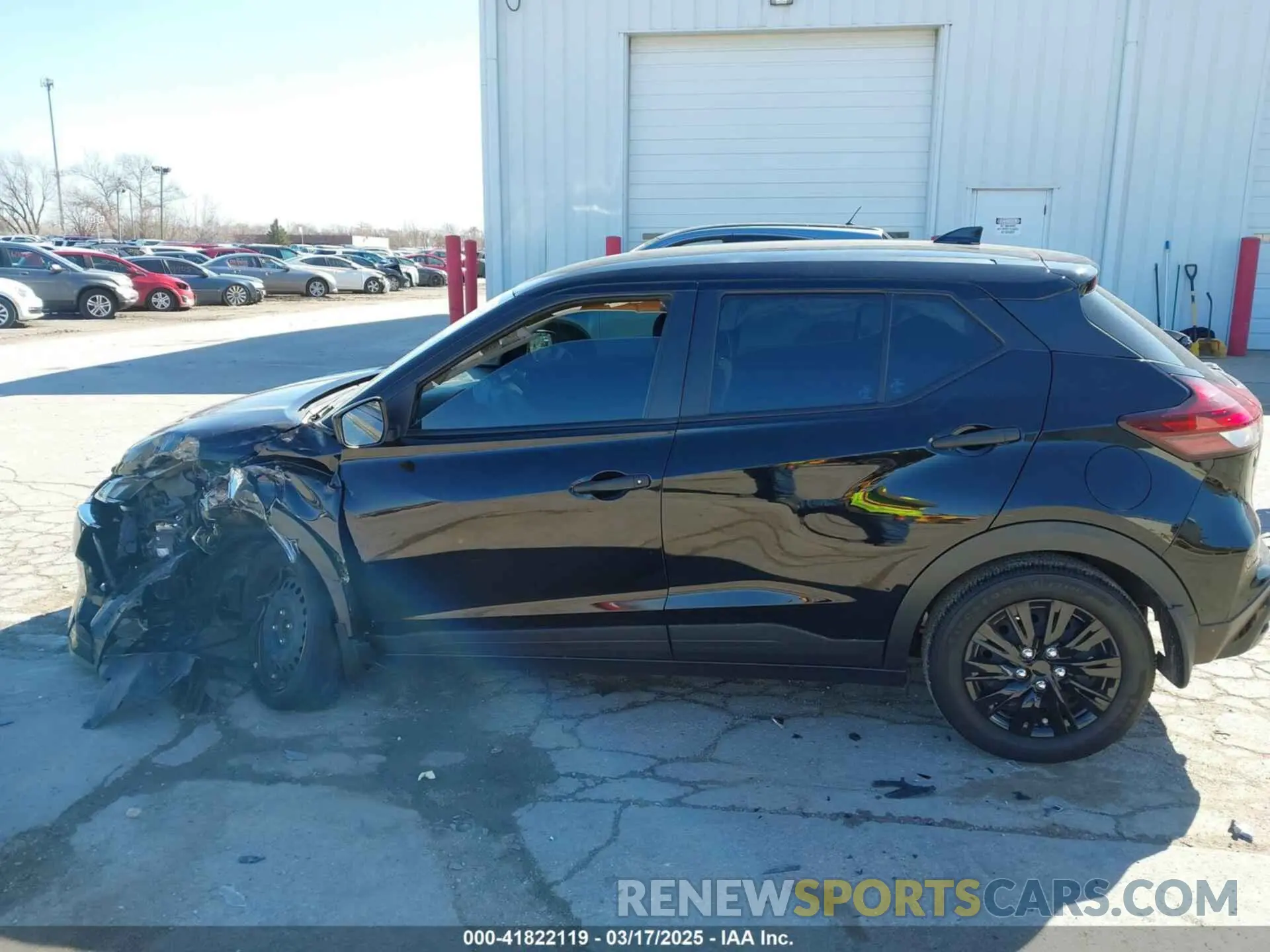 14 Photograph of a damaged car 3N1CP5BV6ML540480 NISSAN KICKS 2021