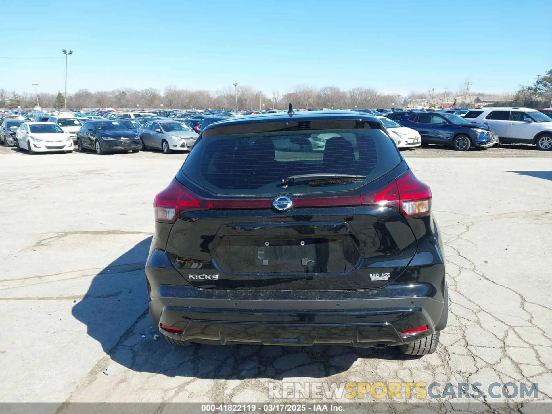16 Photograph of a damaged car 3N1CP5BV6ML540480 NISSAN KICKS 2021