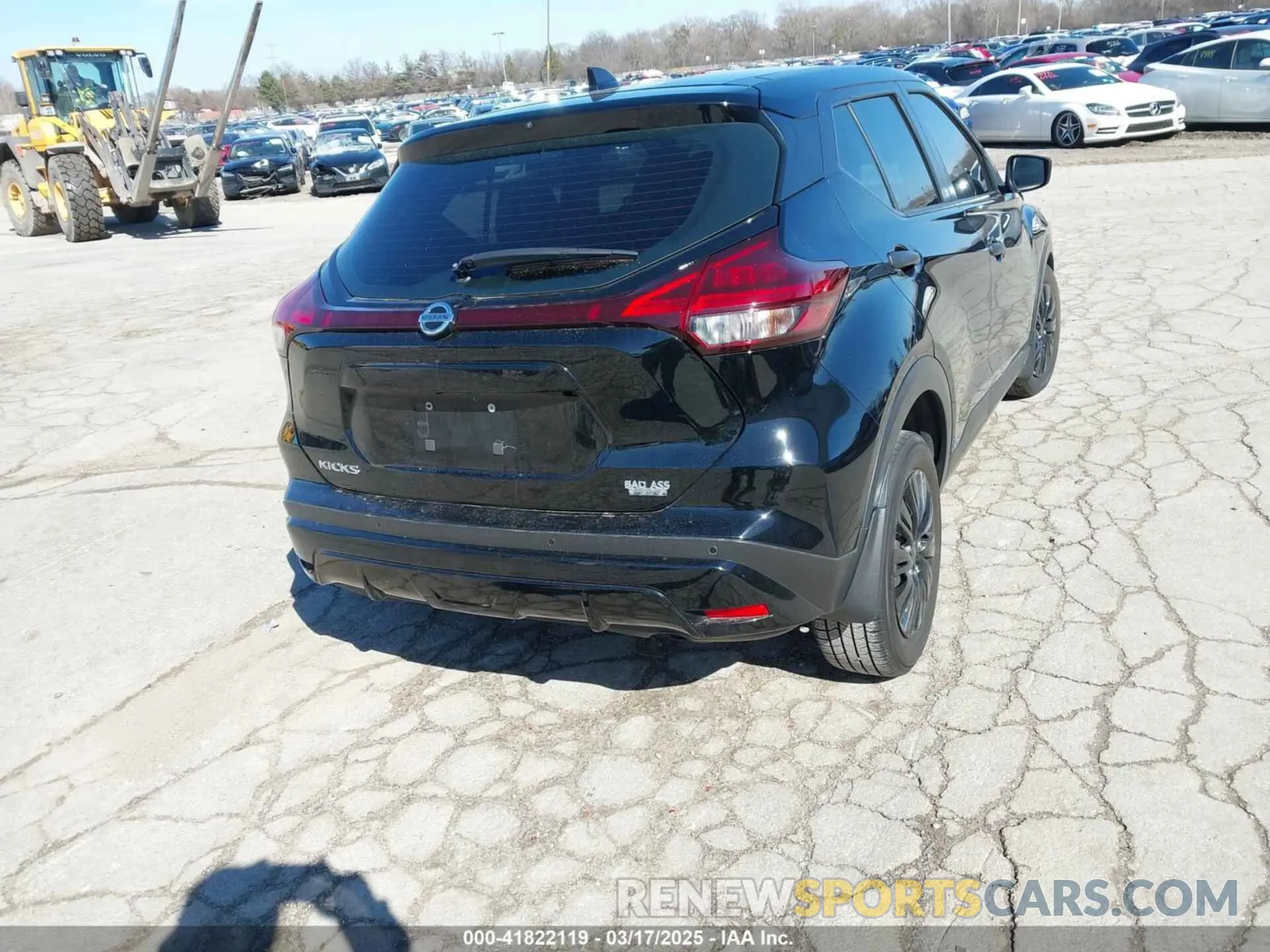 4 Photograph of a damaged car 3N1CP5BV6ML540480 NISSAN KICKS 2021