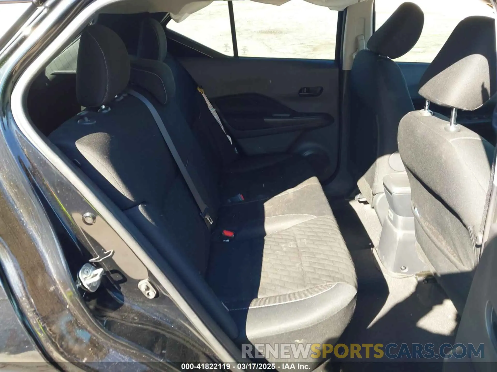 8 Photograph of a damaged car 3N1CP5BV6ML540480 NISSAN KICKS 2021