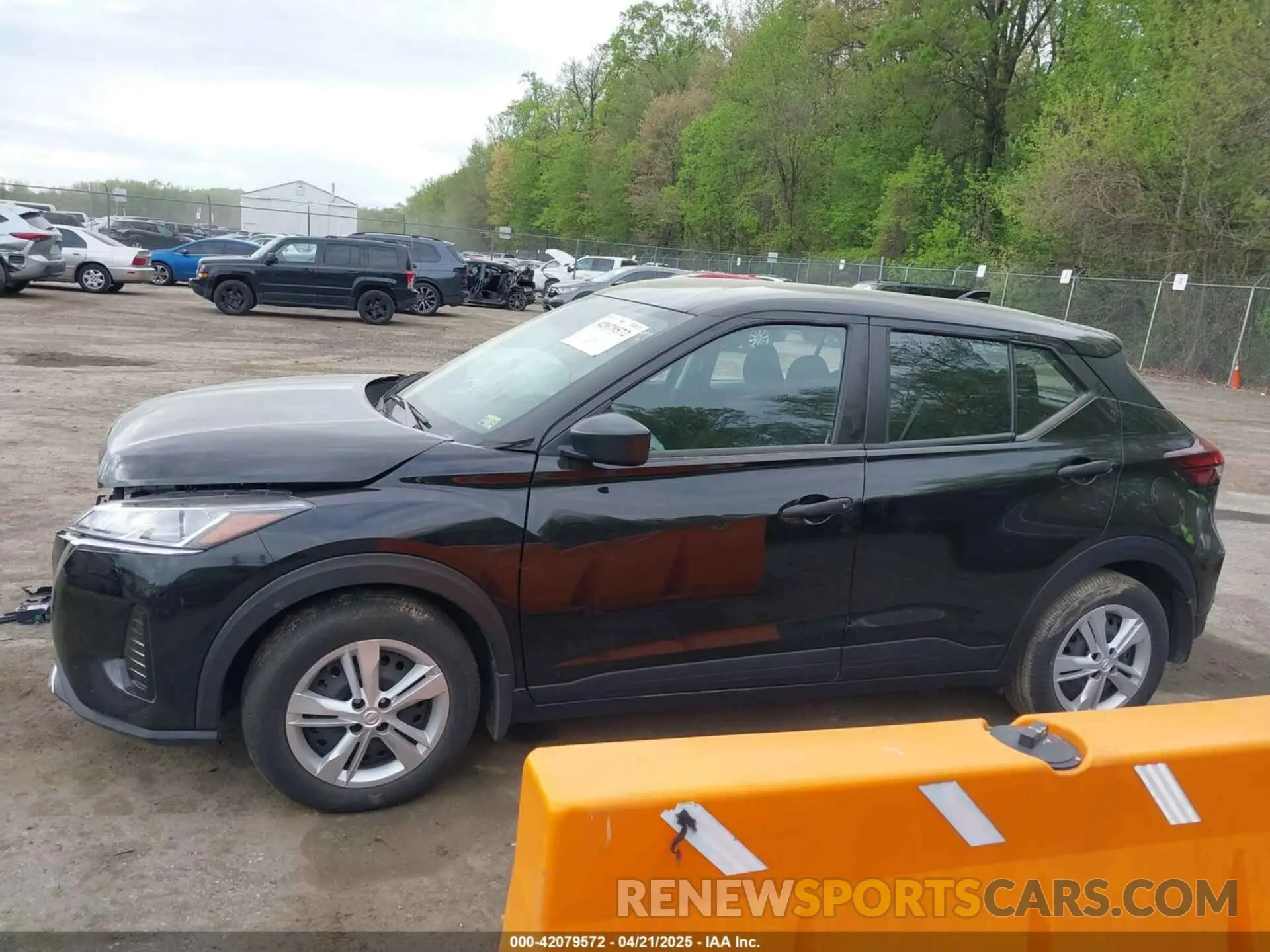14 Photograph of a damaged car 3N1CP5BV6ML541547 NISSAN KICKS 2021