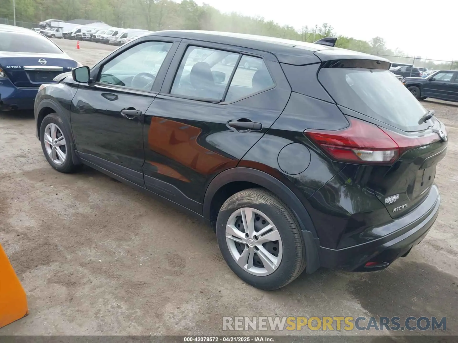 3 Photograph of a damaged car 3N1CP5BV6ML541547 NISSAN KICKS 2021