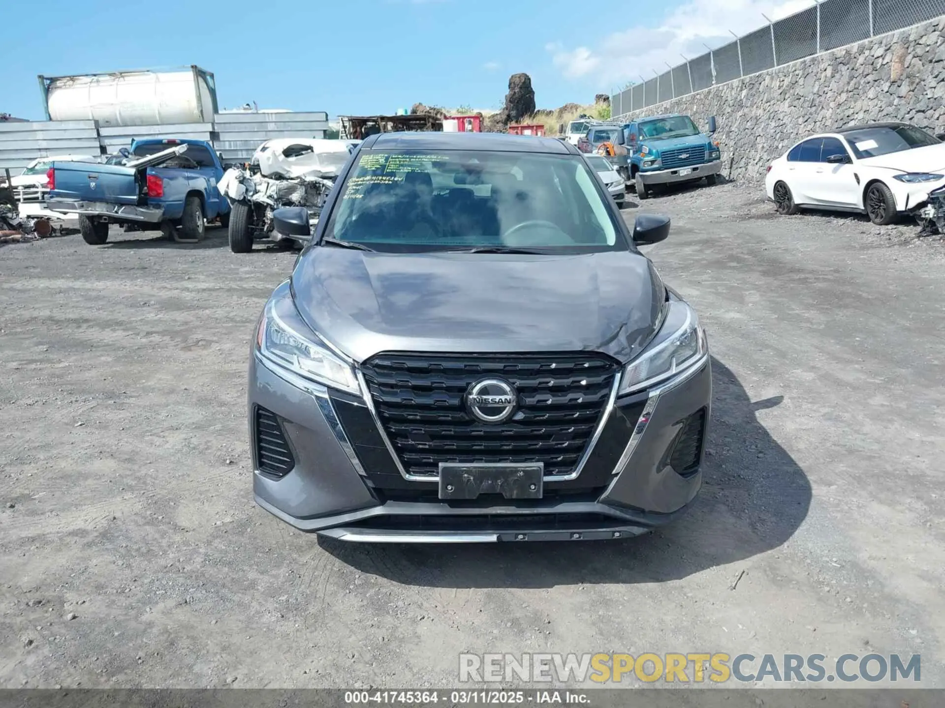 12 Photograph of a damaged car 3N1CP5BV6ML544383 NISSAN KICKS 2021
