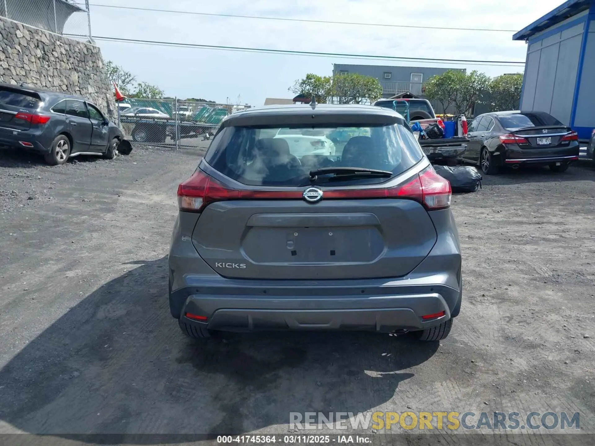 16 Photograph of a damaged car 3N1CP5BV6ML544383 NISSAN KICKS 2021