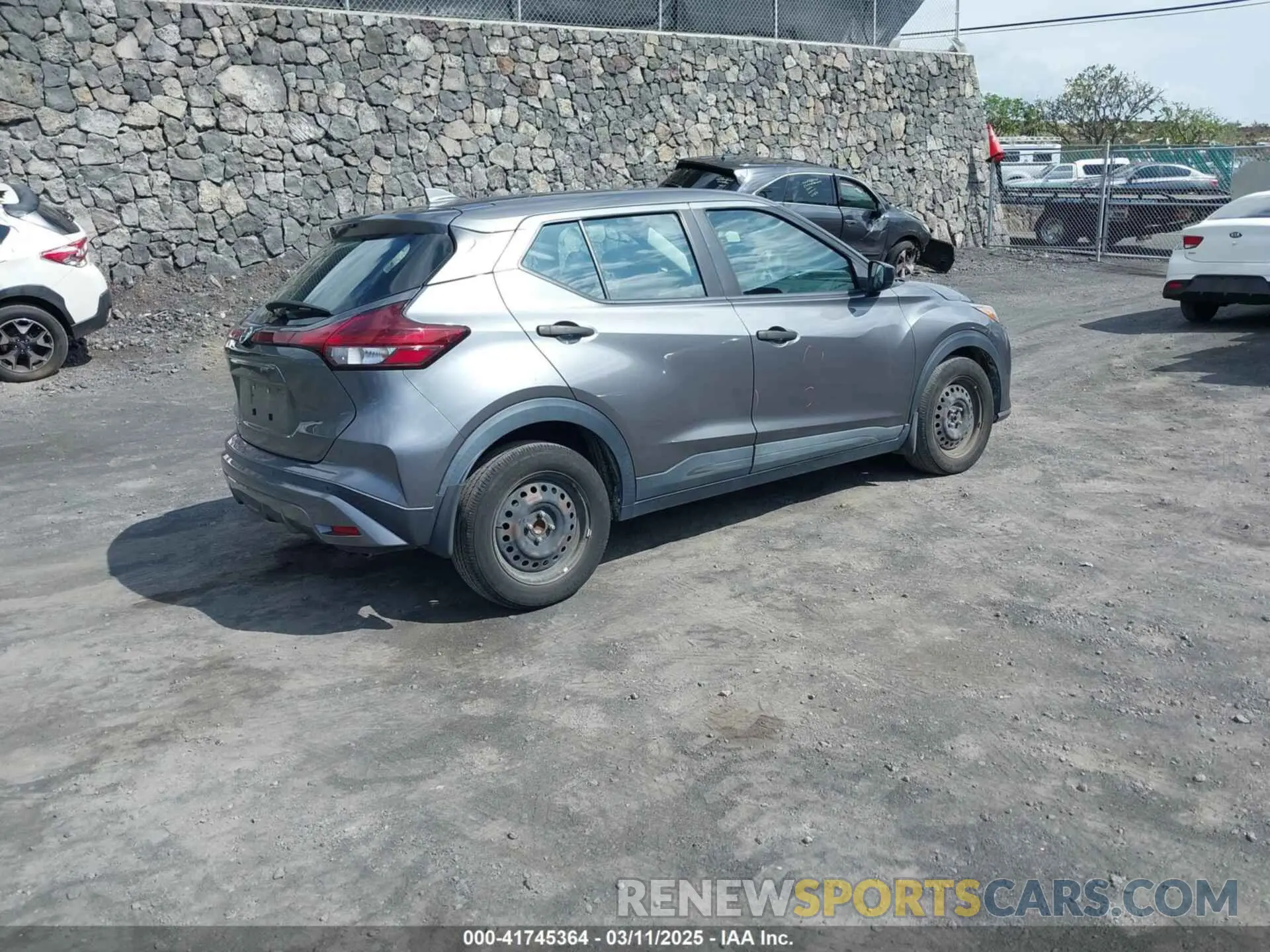 4 Photograph of a damaged car 3N1CP5BV6ML544383 NISSAN KICKS 2021