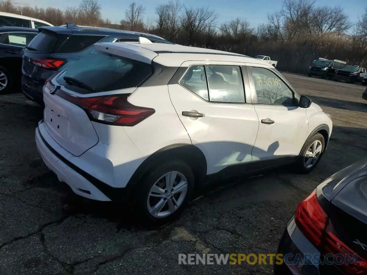 3 Photograph of a damaged car 3N1CP5BV6ML552211 NISSAN KICKS 2021